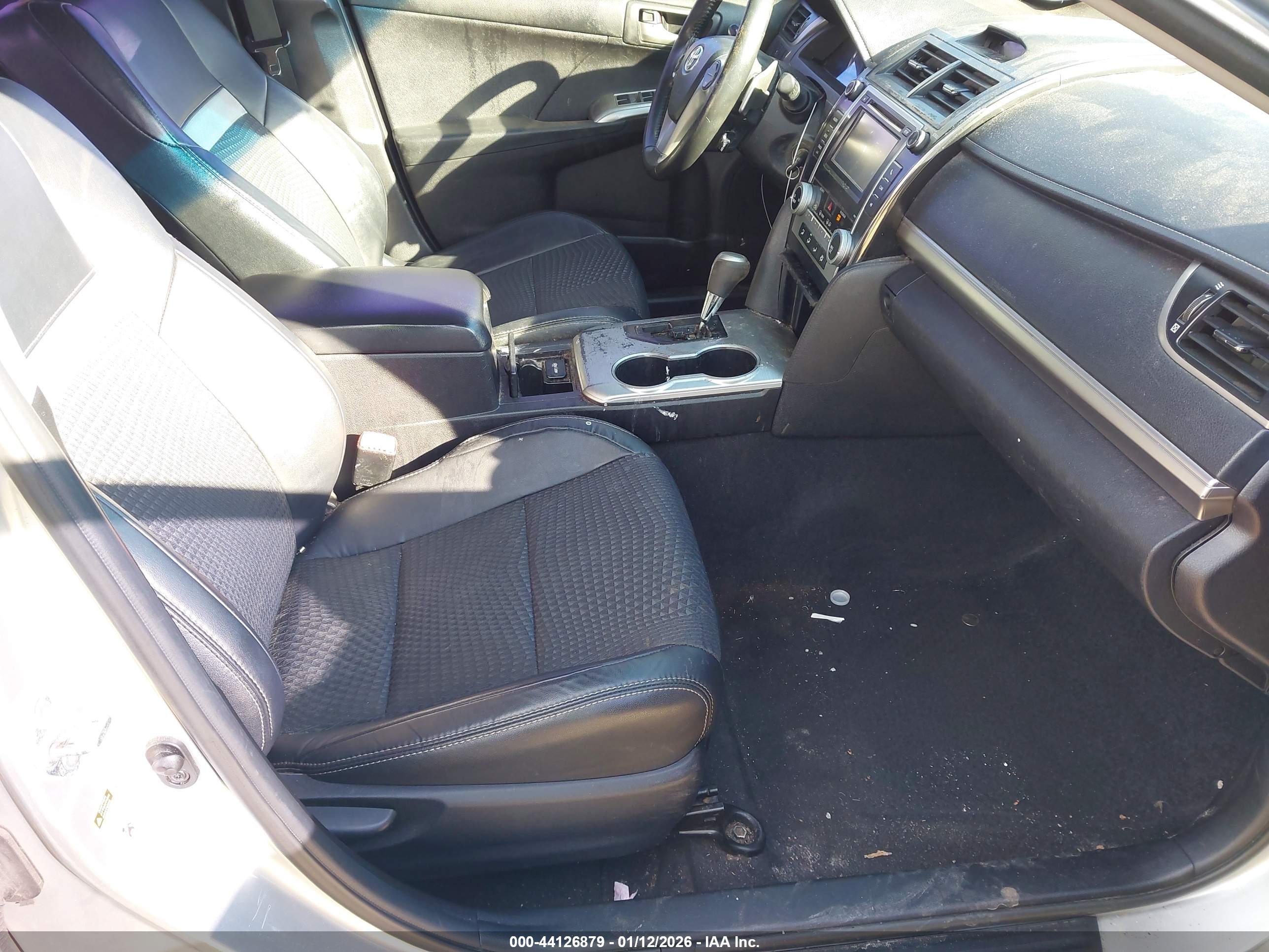 TOYOTA CAMRY image 5