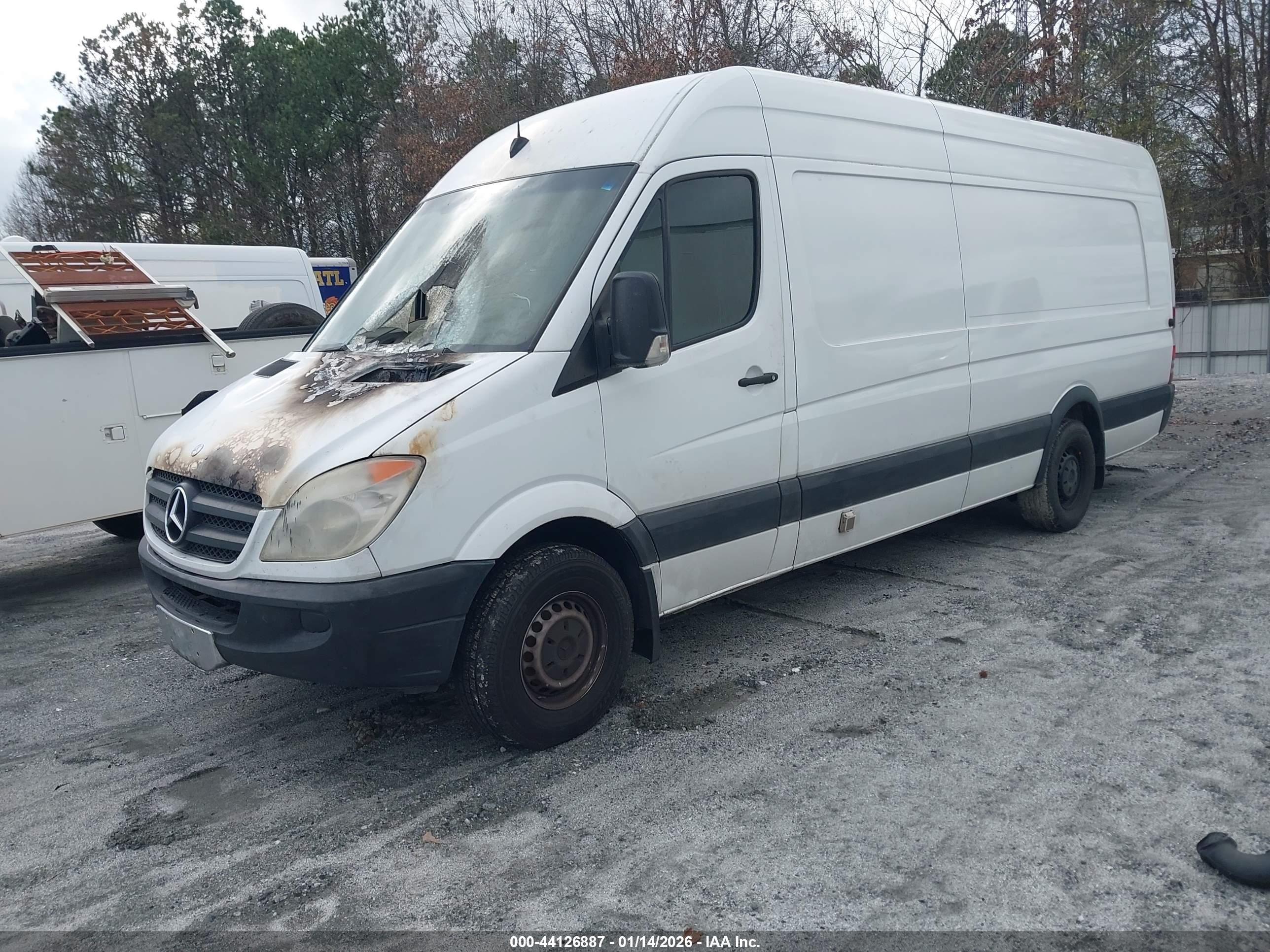 MERCEDES-BENZ SPRINTER image 2