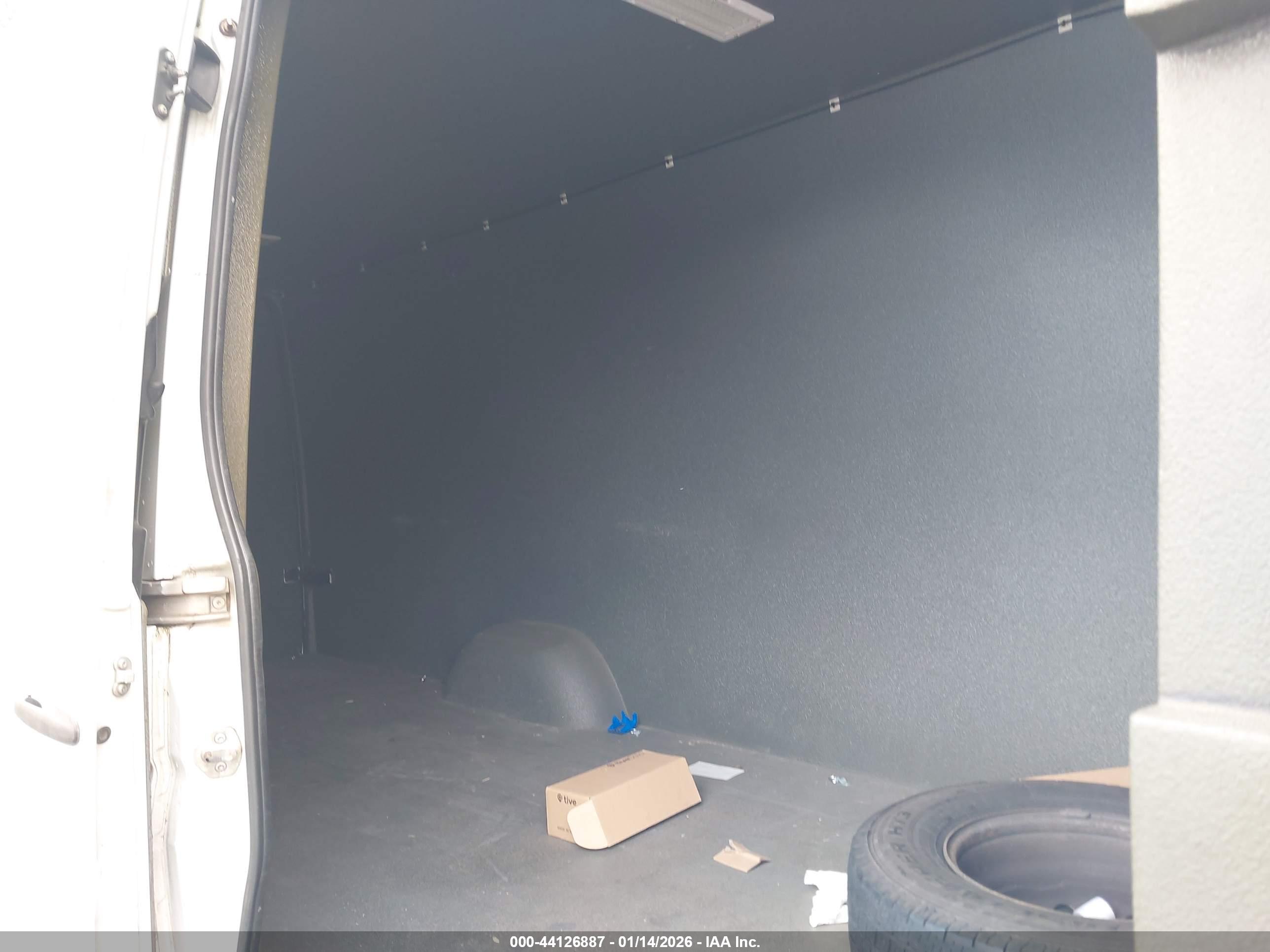 MERCEDES-BENZ SPRINTER image 8
