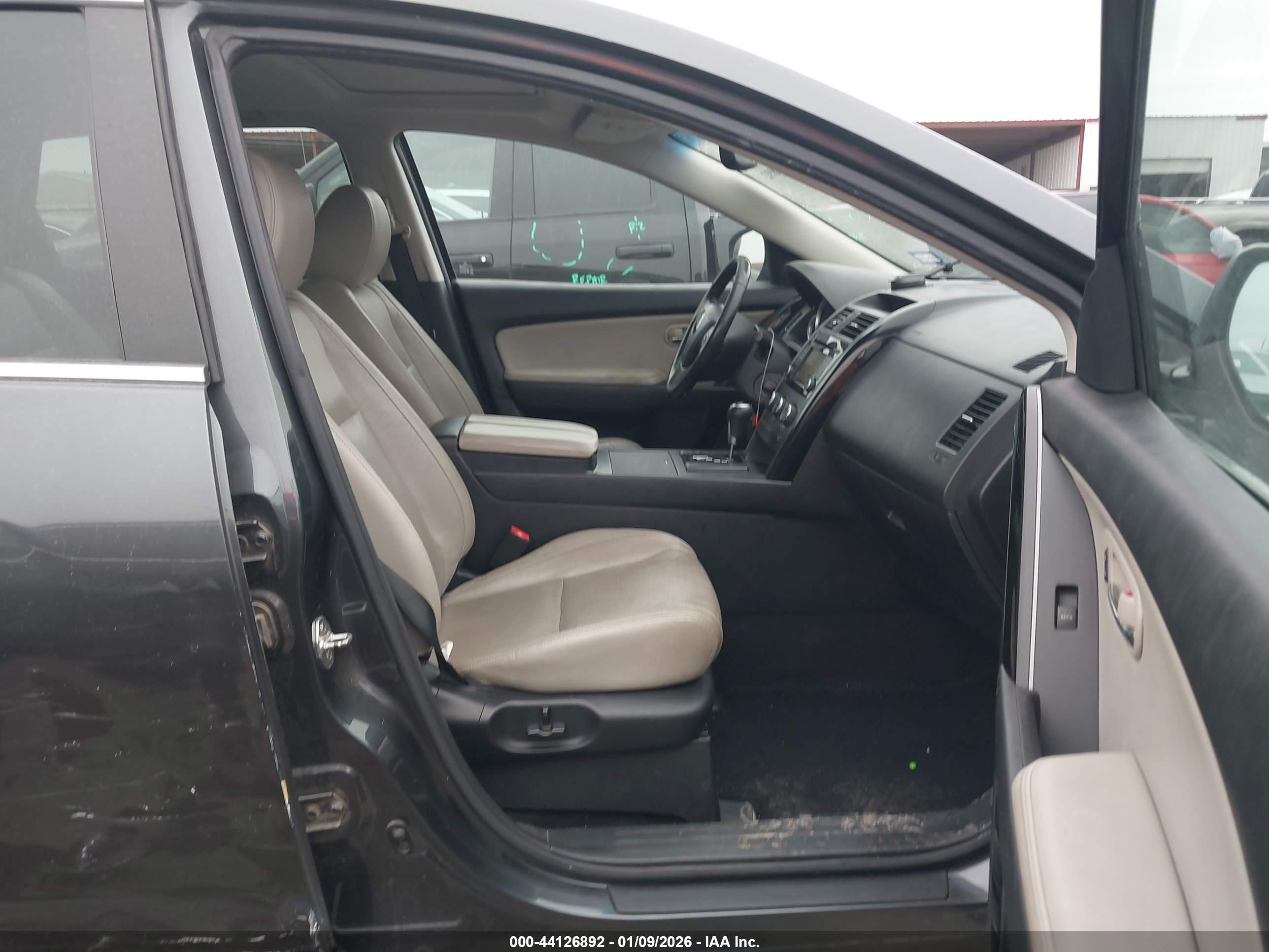 MAZDA CX-9 image 5