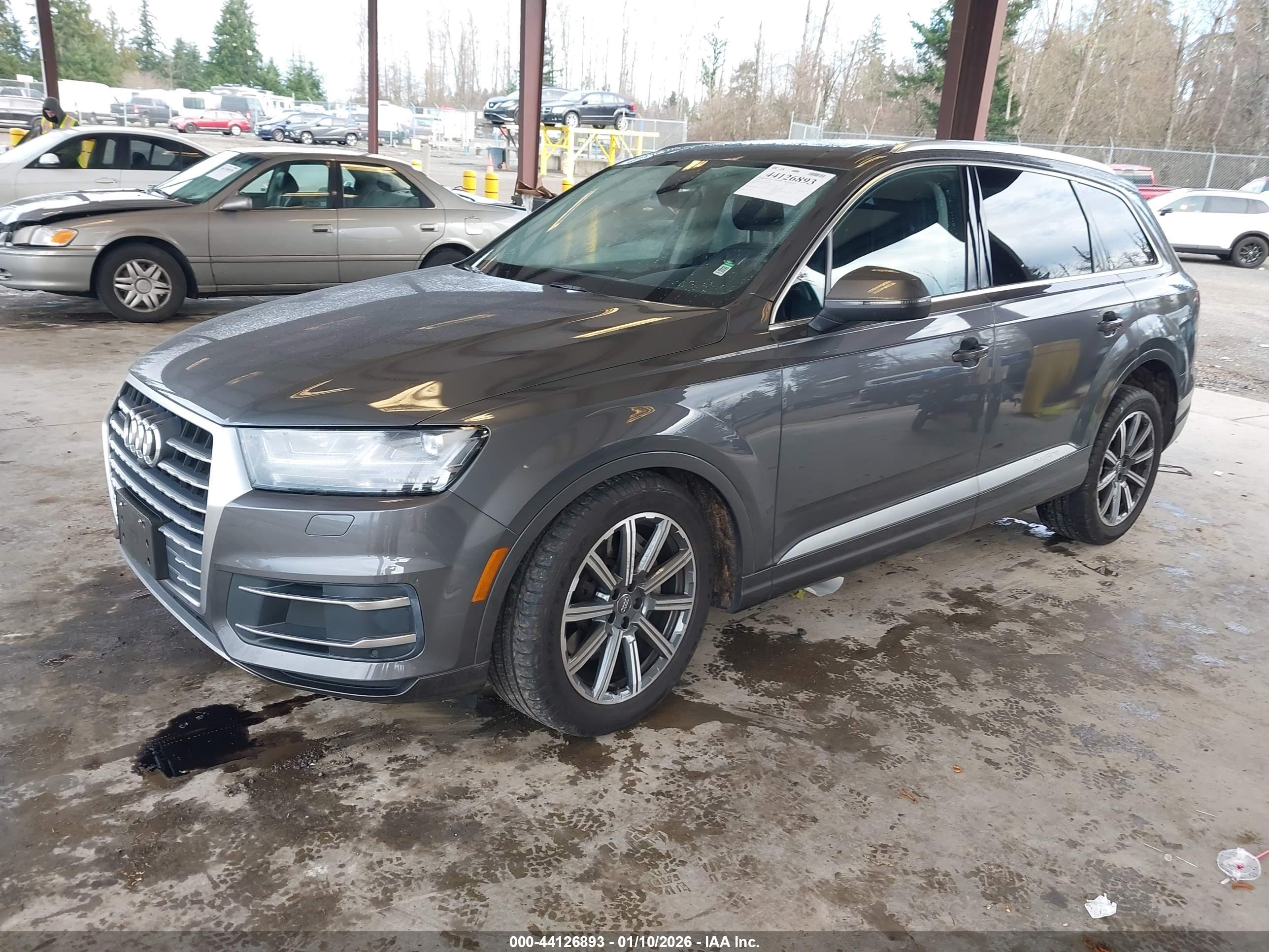 AUDI Q7 image 2