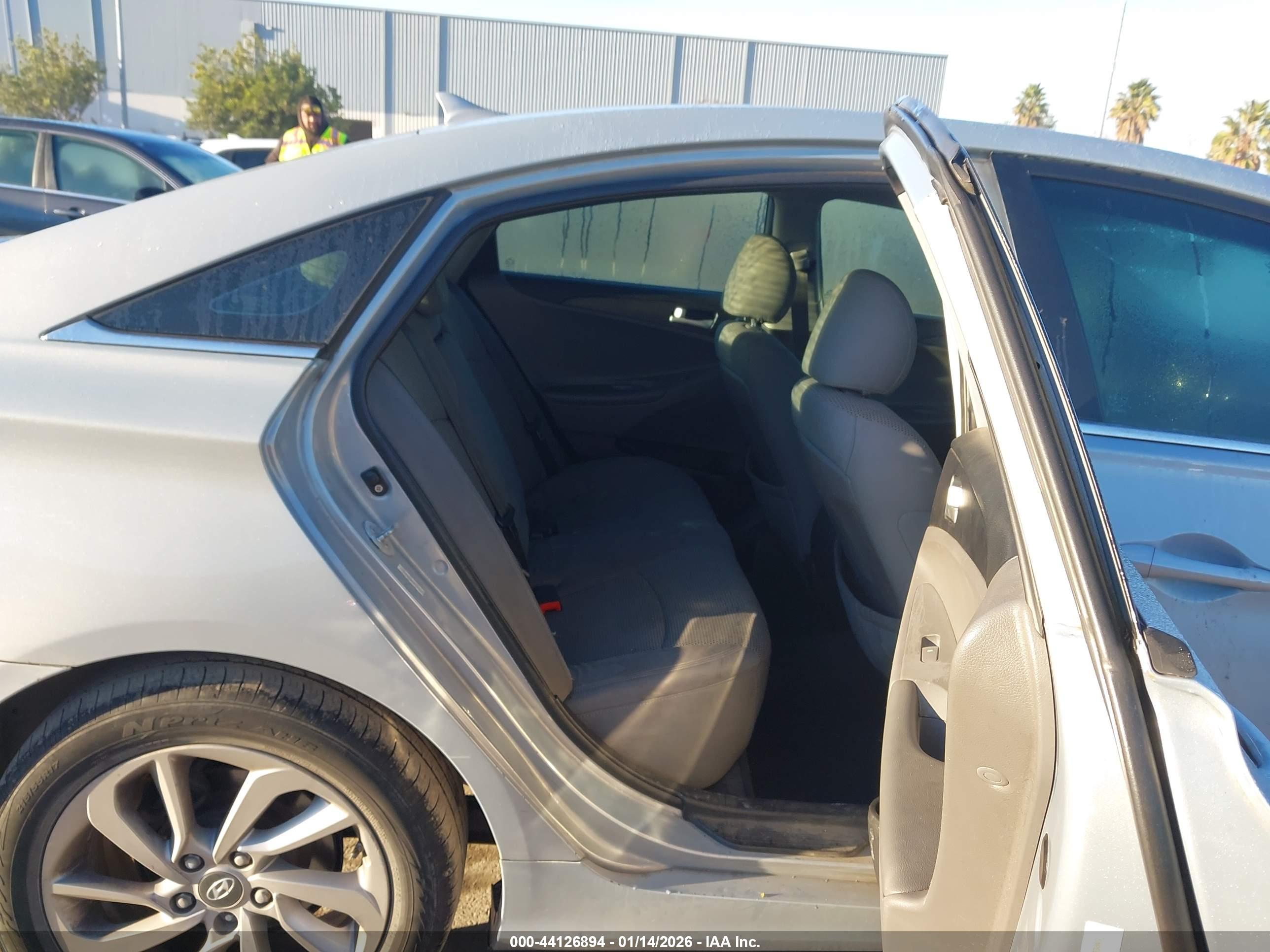 HYUNDAI SONATA image 8