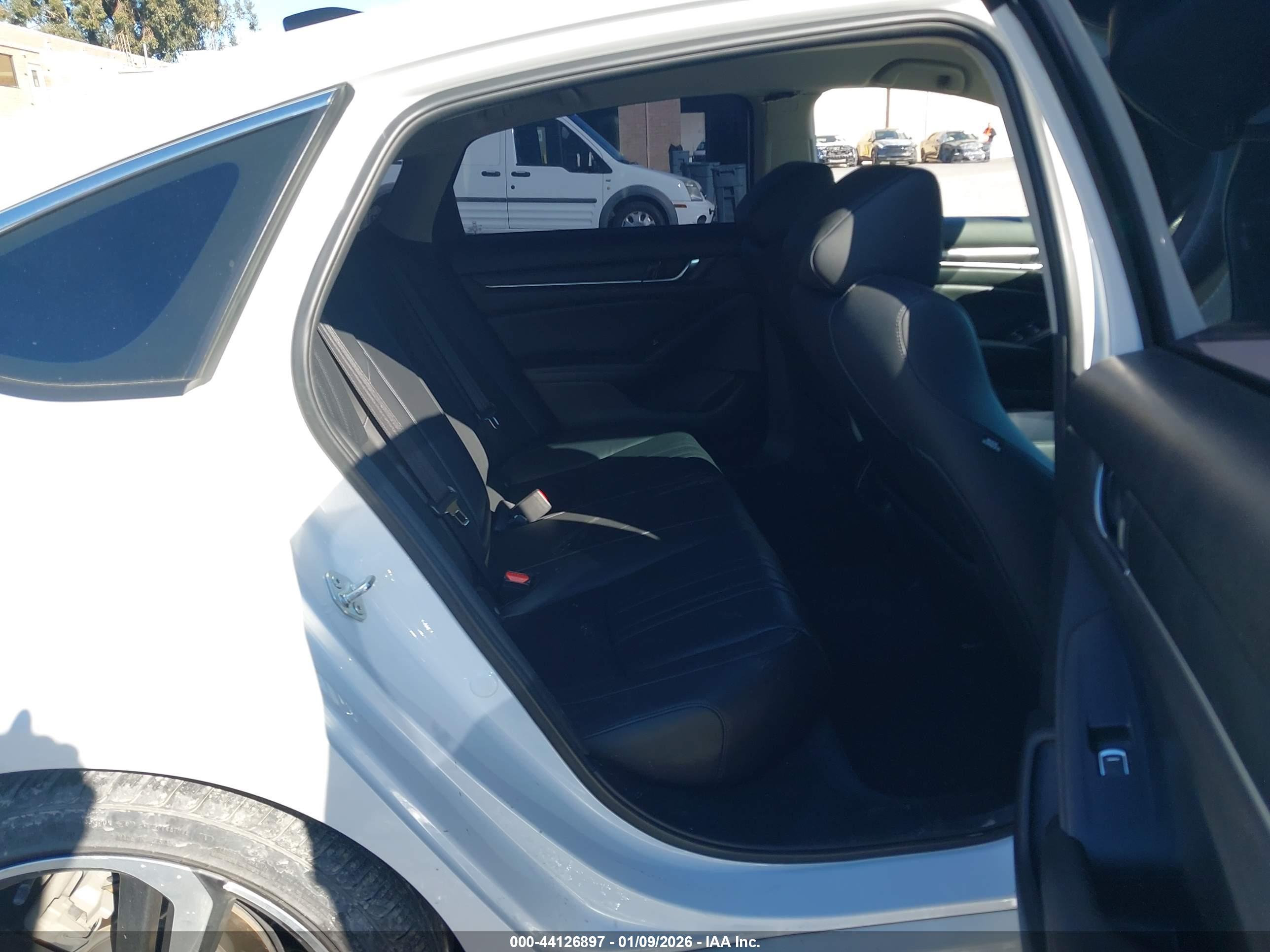 HONDA ACCORD image 8