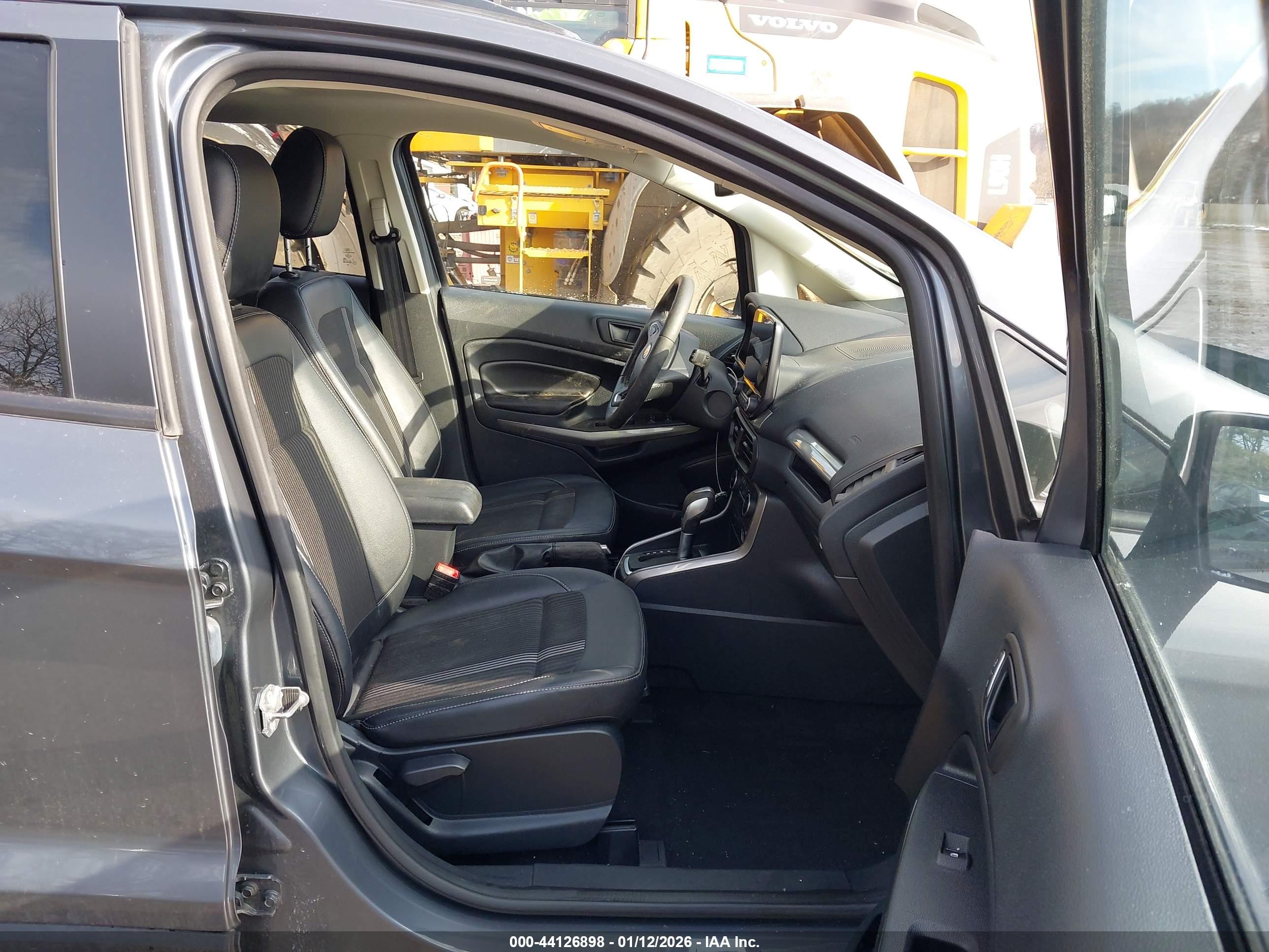 FORD ECOSPORT image 5