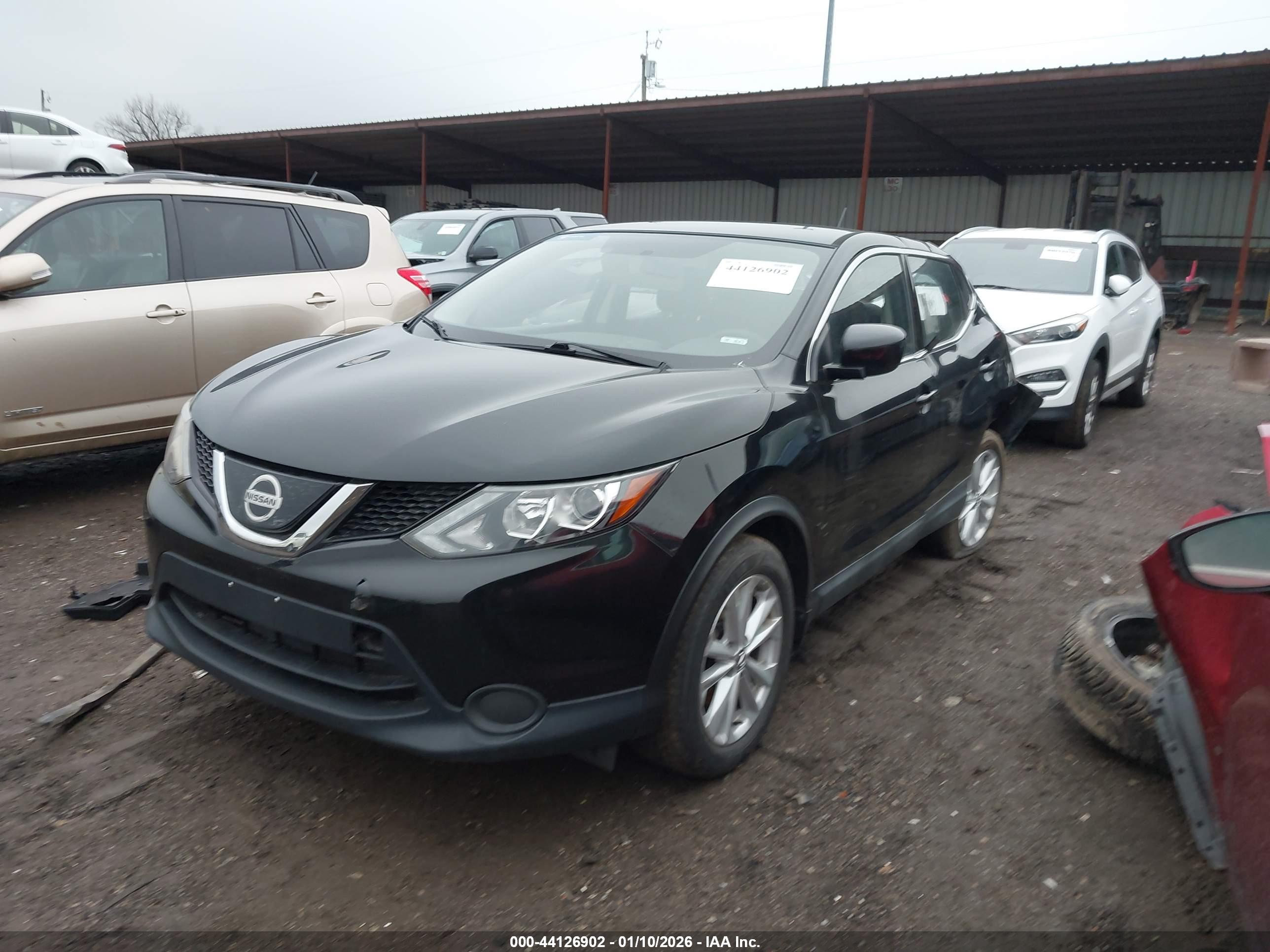 NISSAN ROGUE image 2