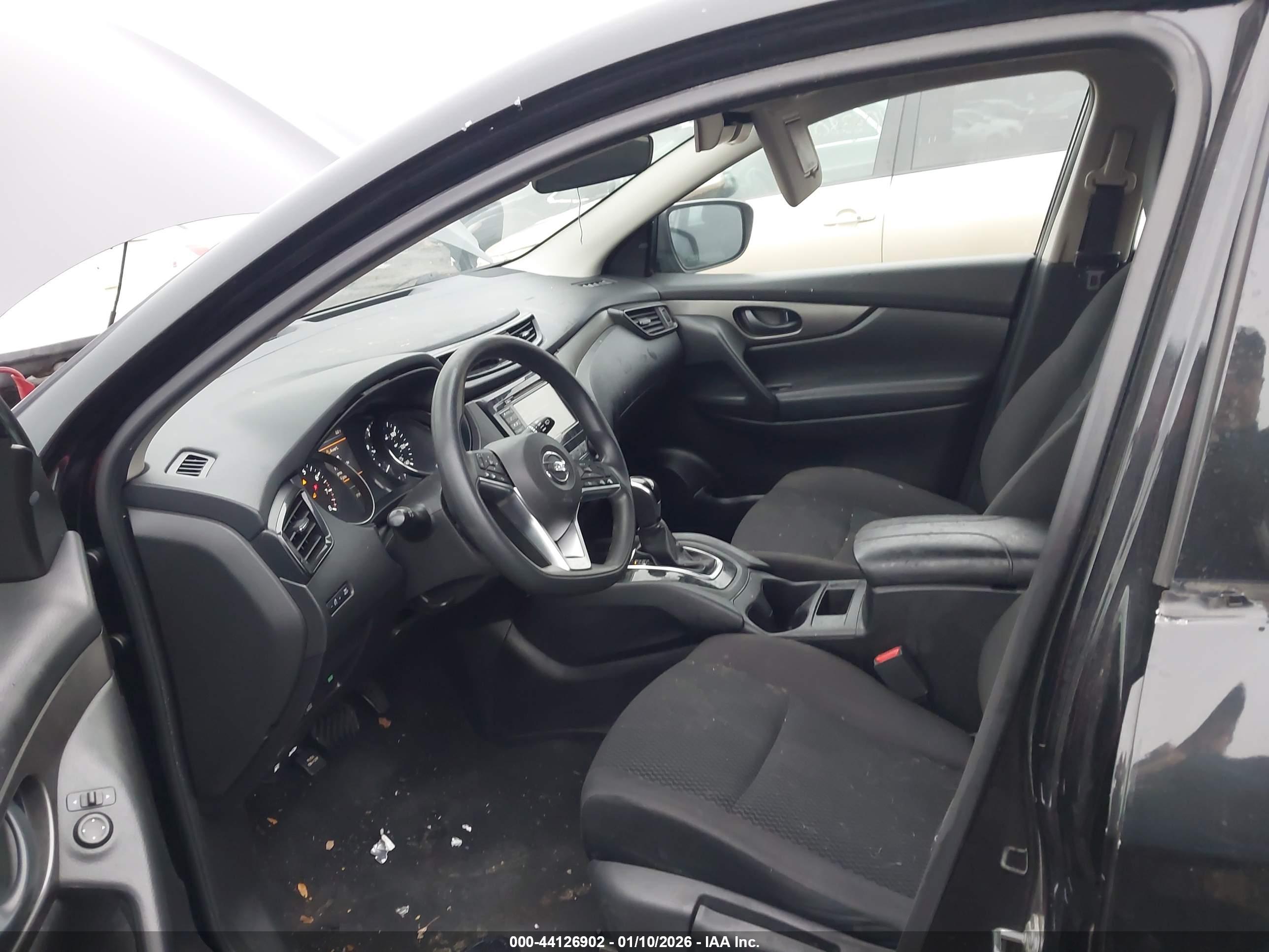 NISSAN ROGUE image 5