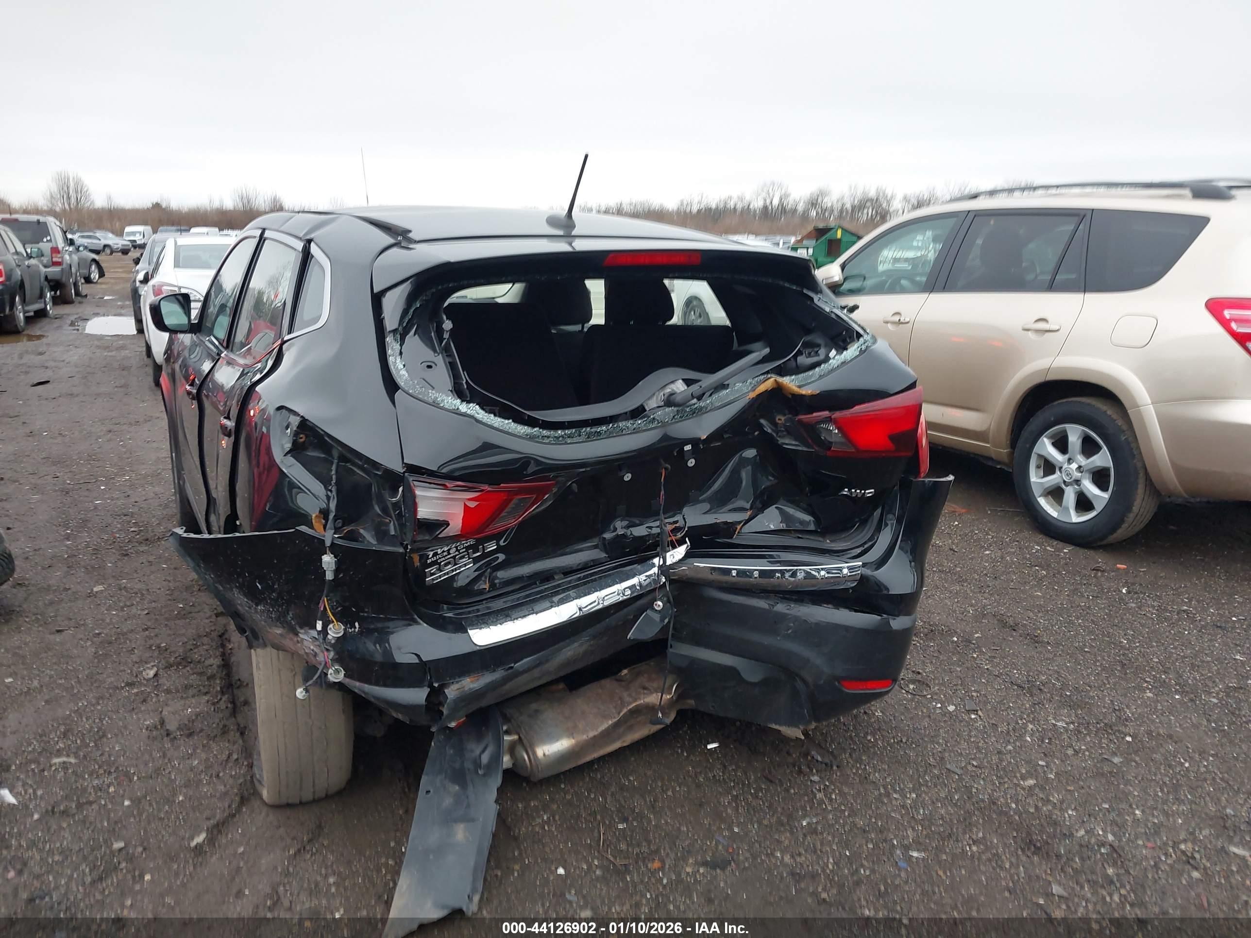 NISSAN ROGUE image 6