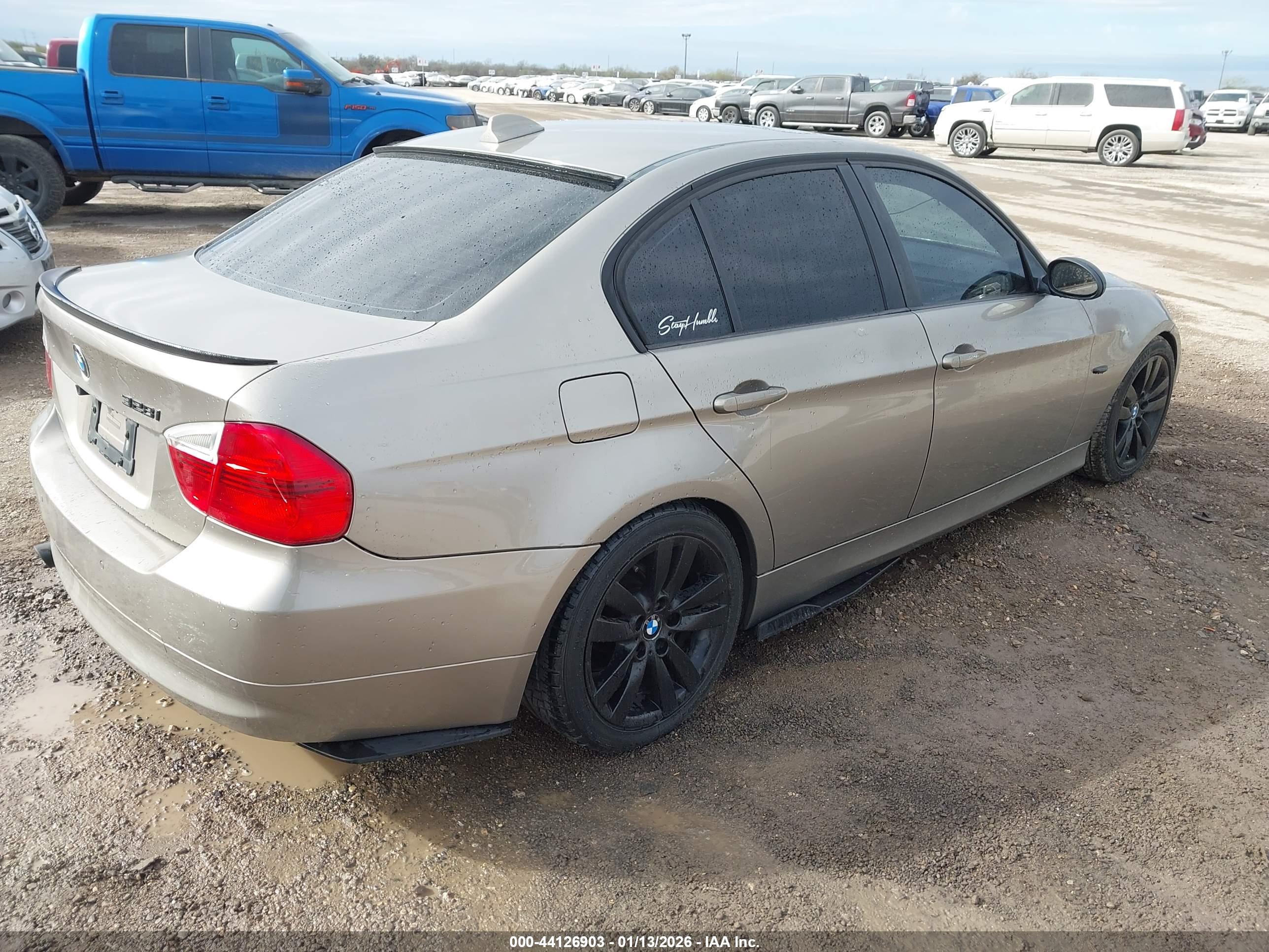 BMW 328I image 4