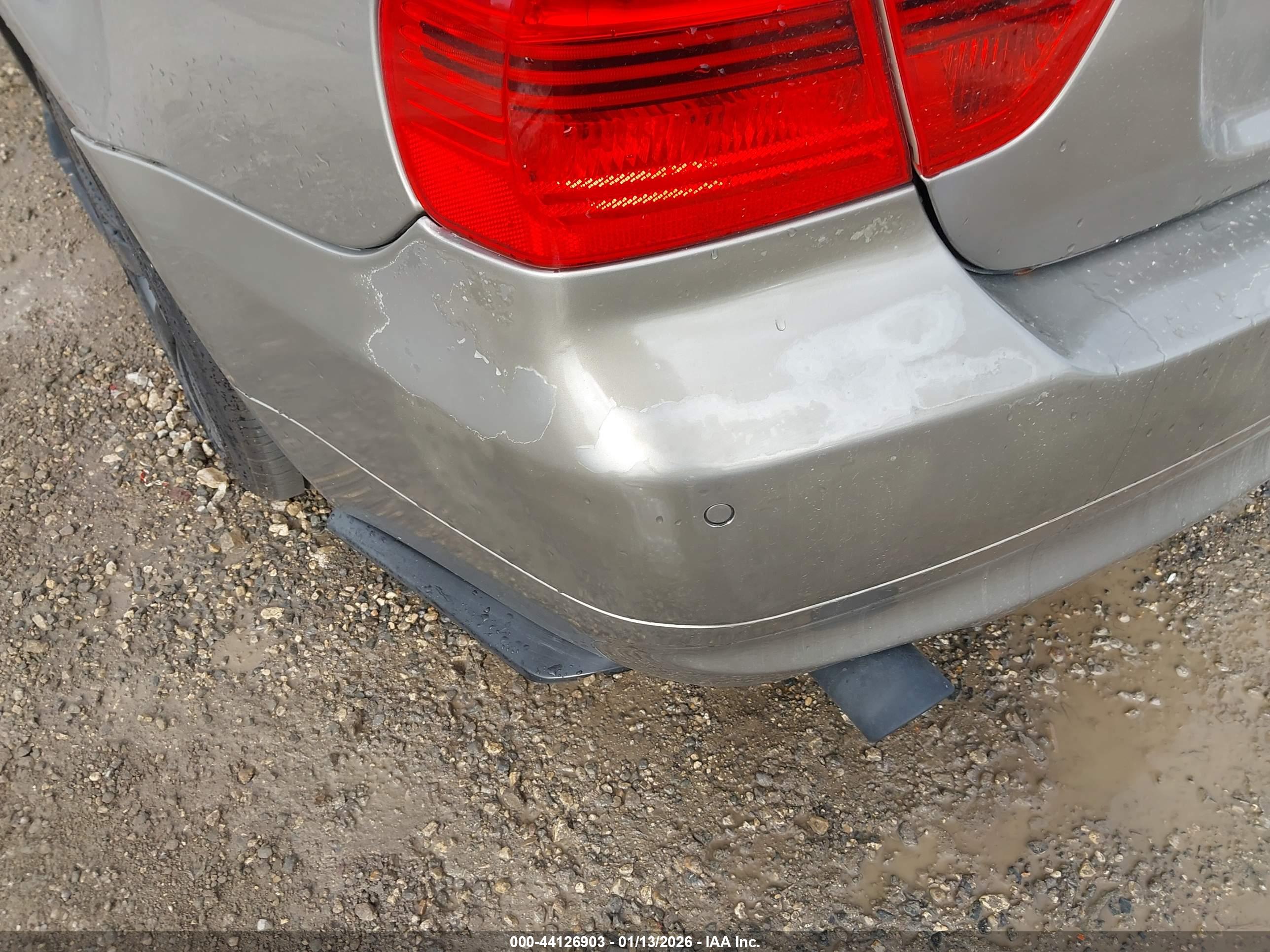 BMW 328I image 6