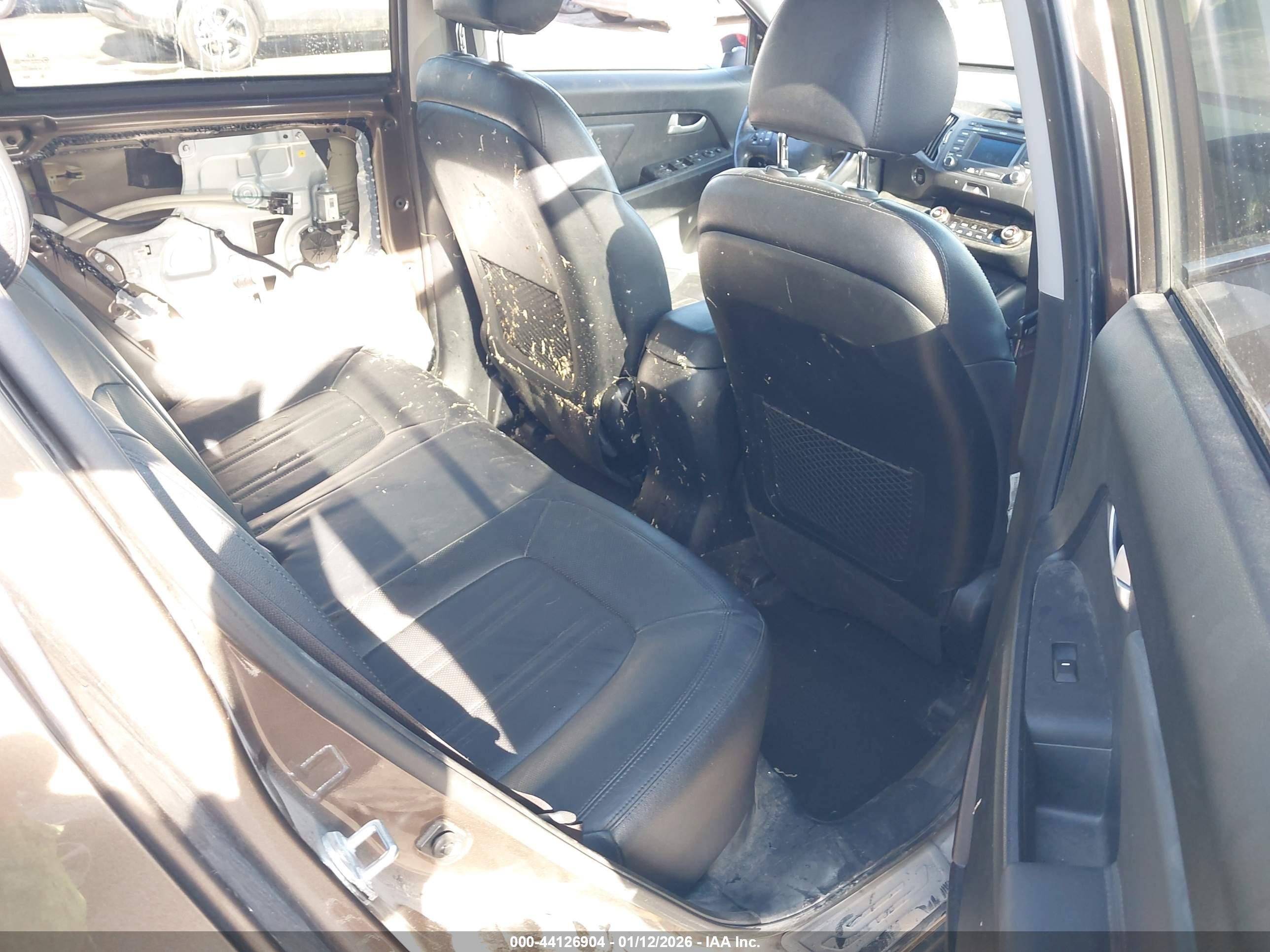 KIA SPORTAGE image 8