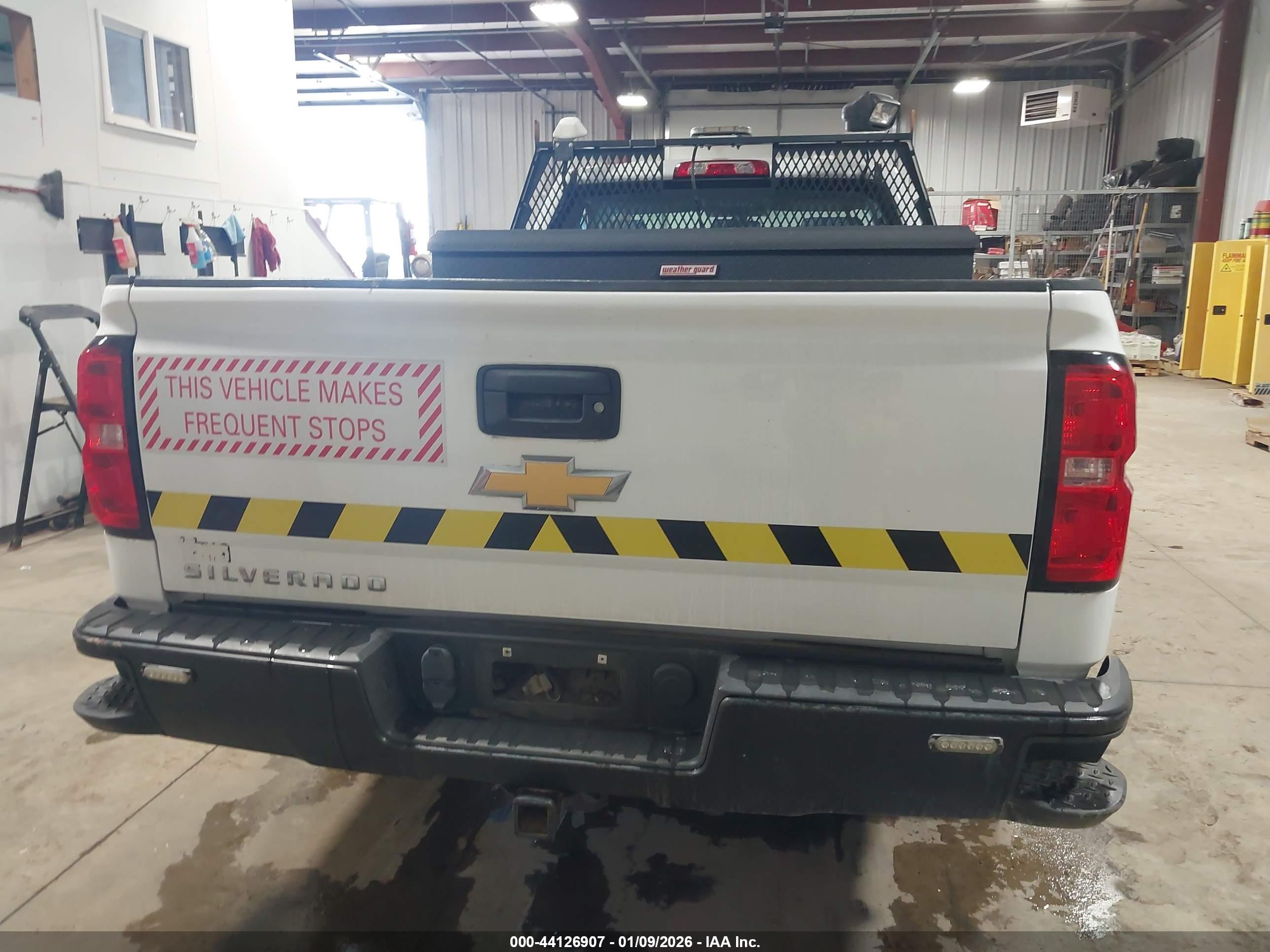 CHEVROLET SILVERADO image 8