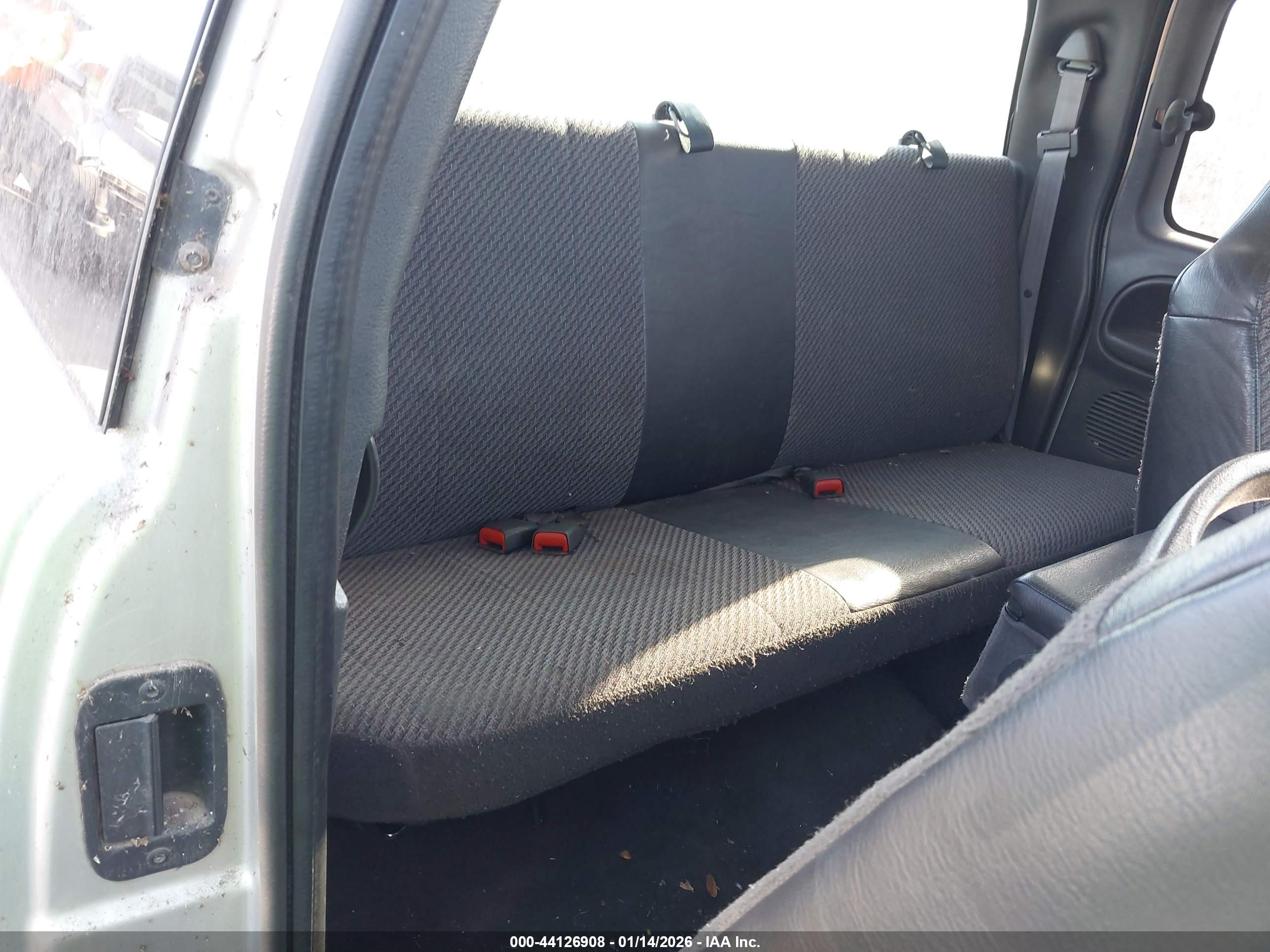 DODGE RAM image 8