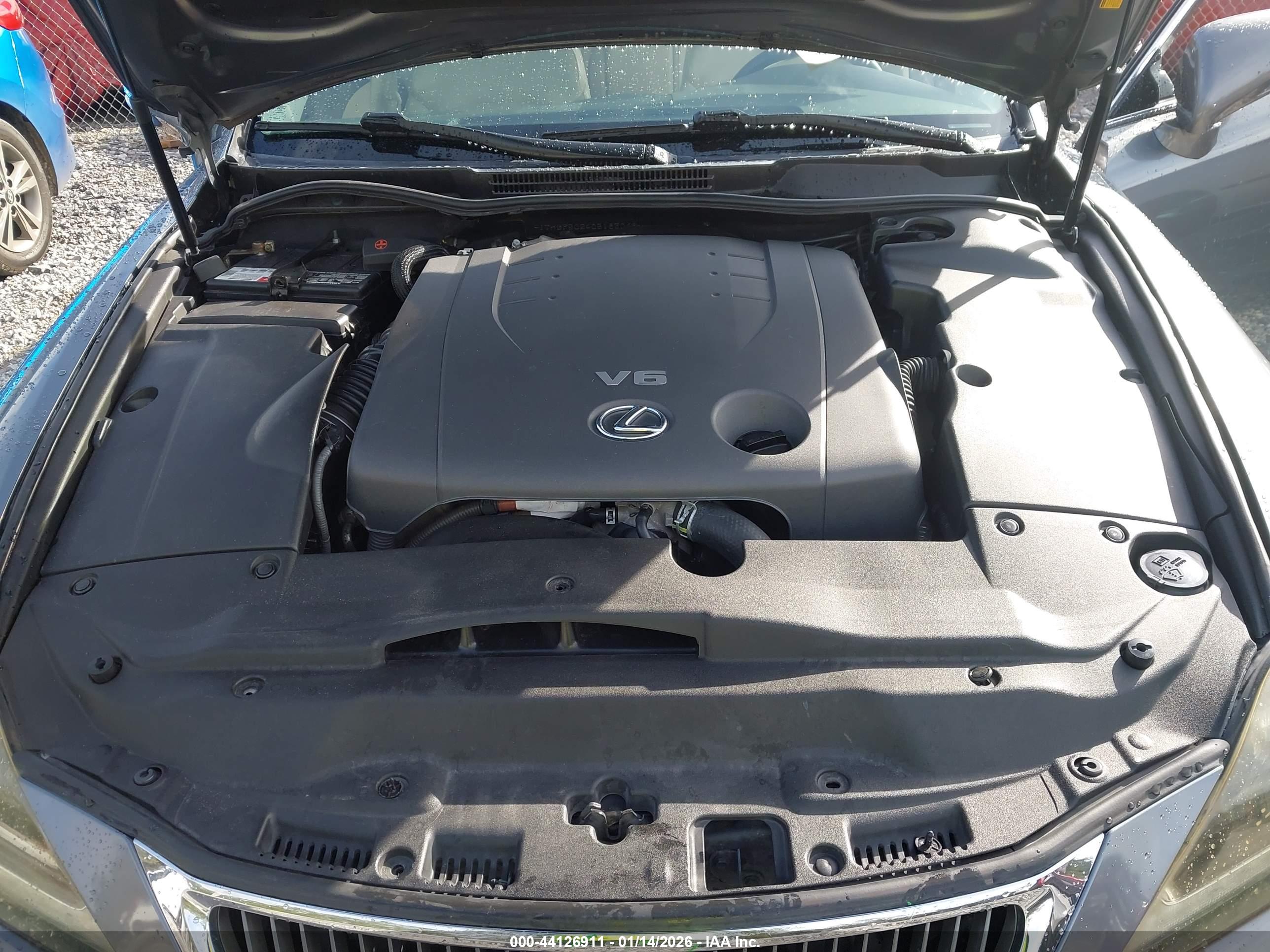 LEXUS IS image 10