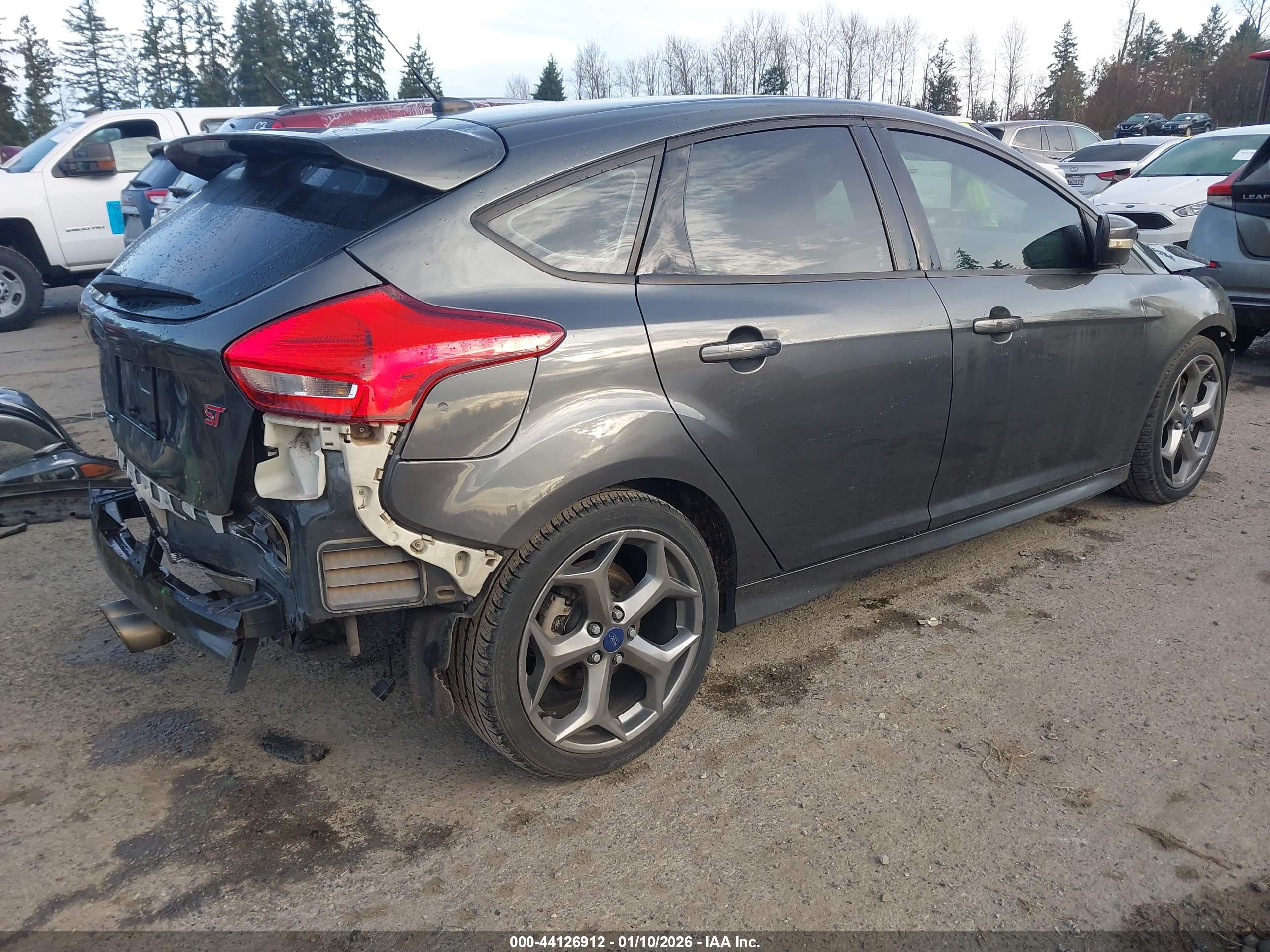 FORD FOCUS image 4