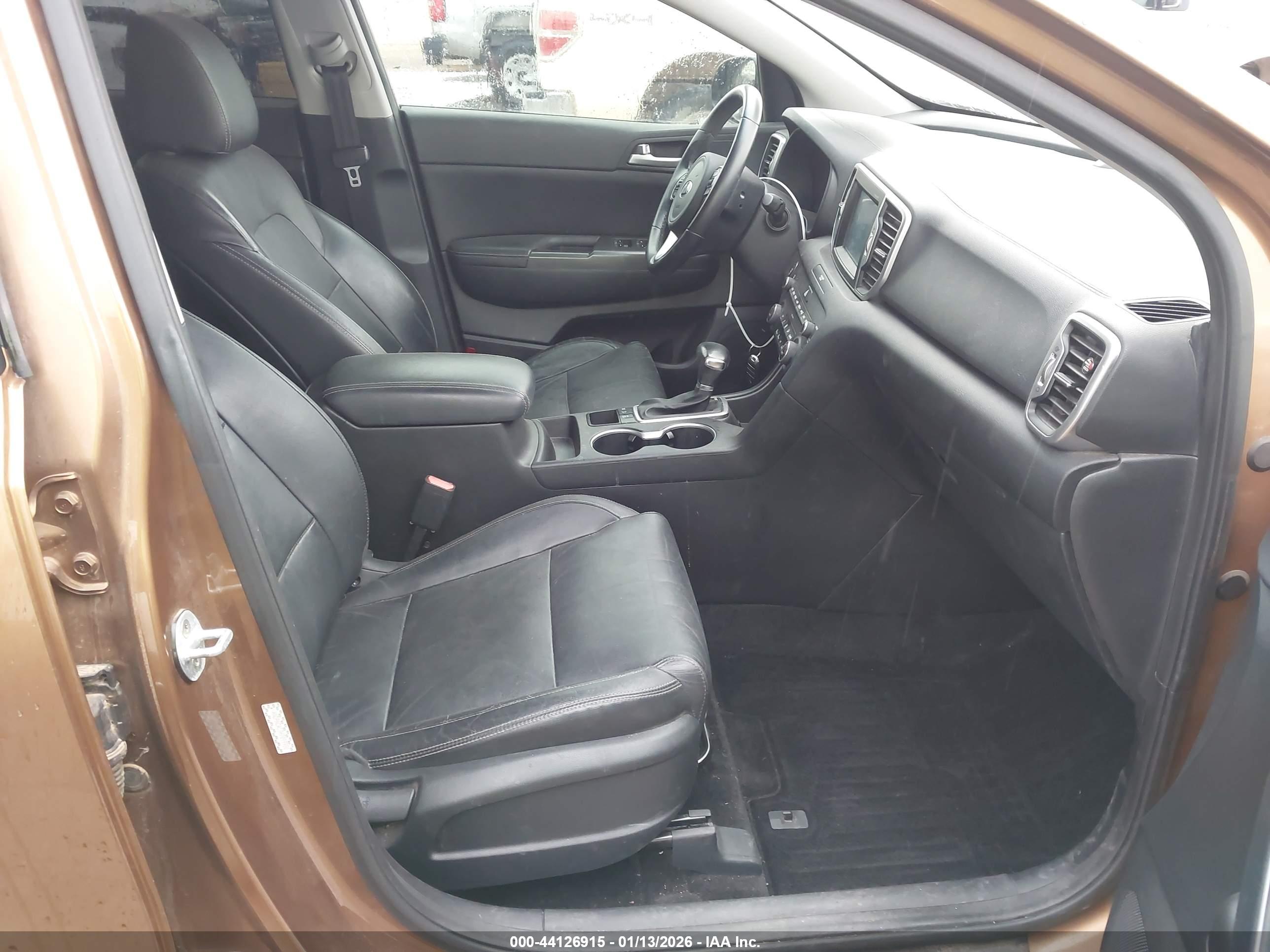 KIA SPORTAGE image 5