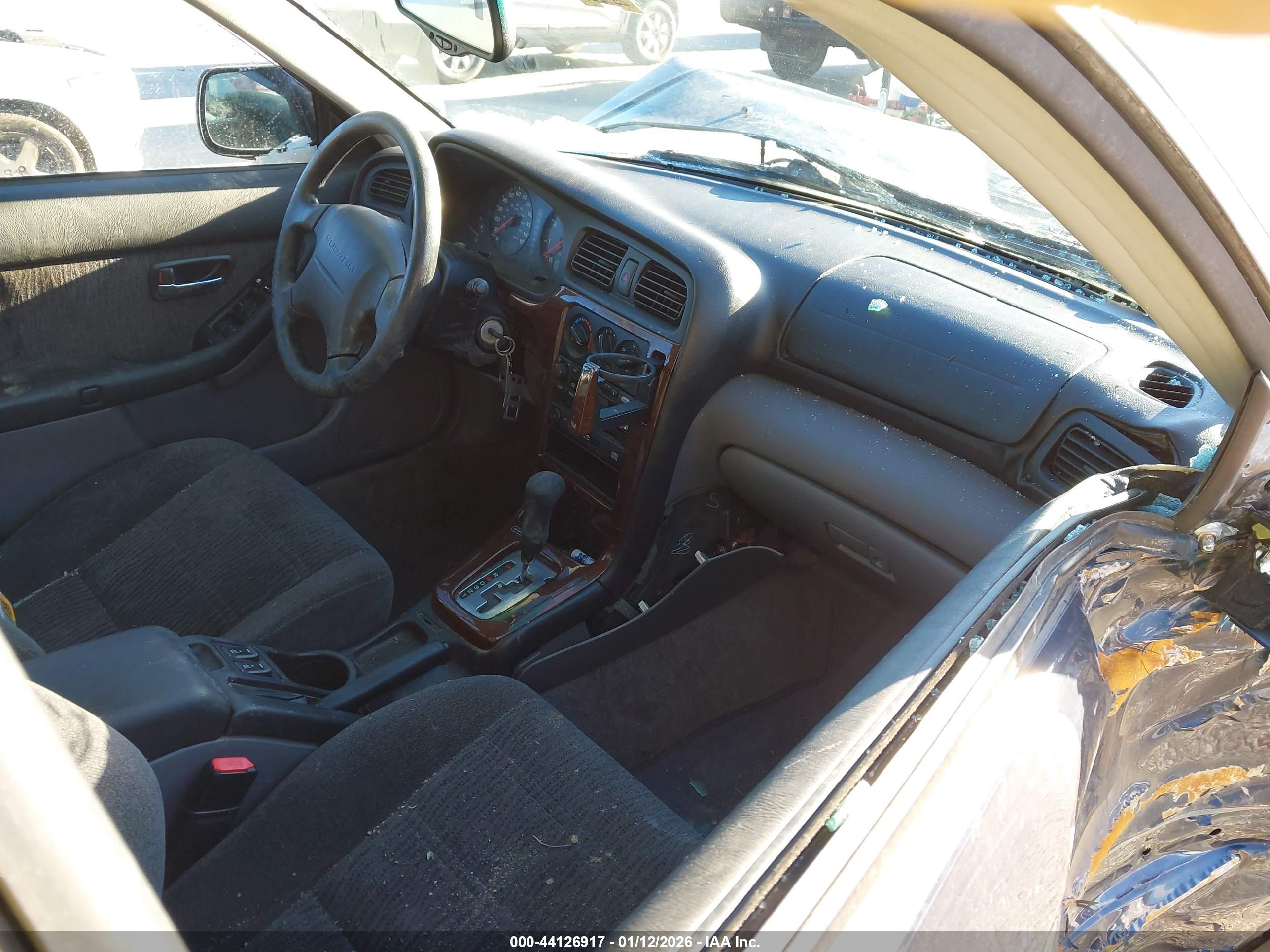 SUBARU OUTBACK image 5