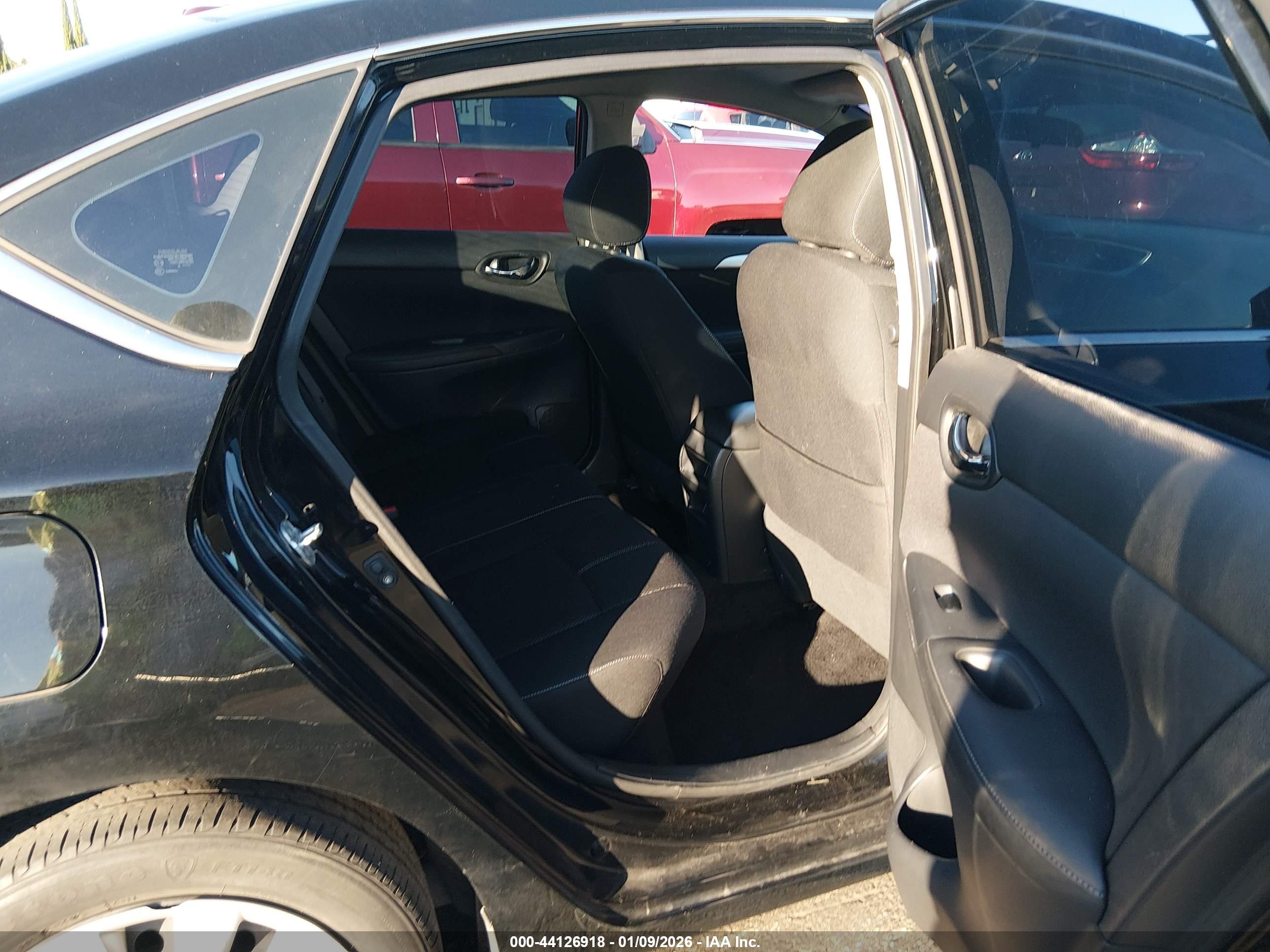NISSAN SENTRA image 8
