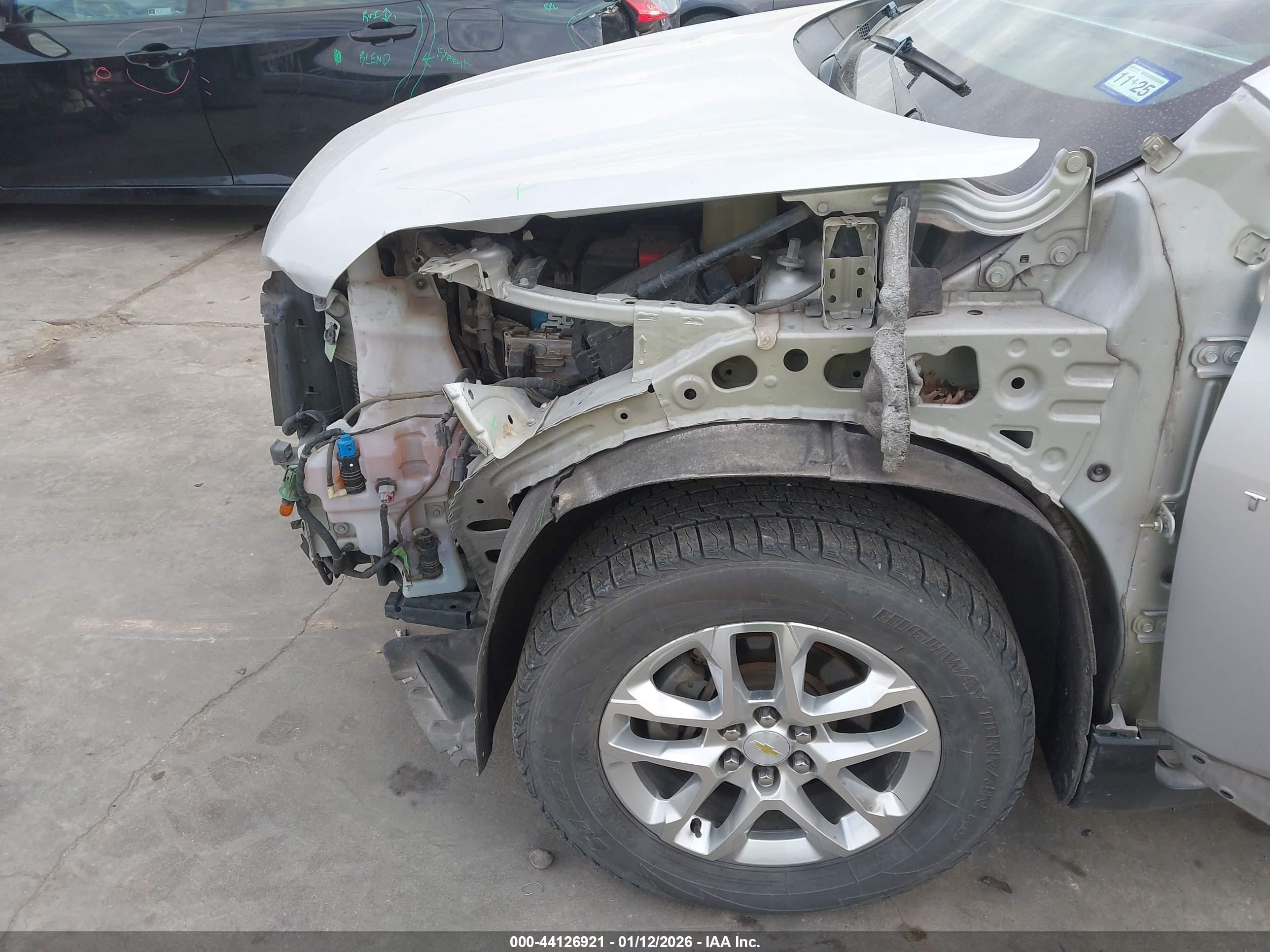 CHEVROLET TRAVERSE image 6