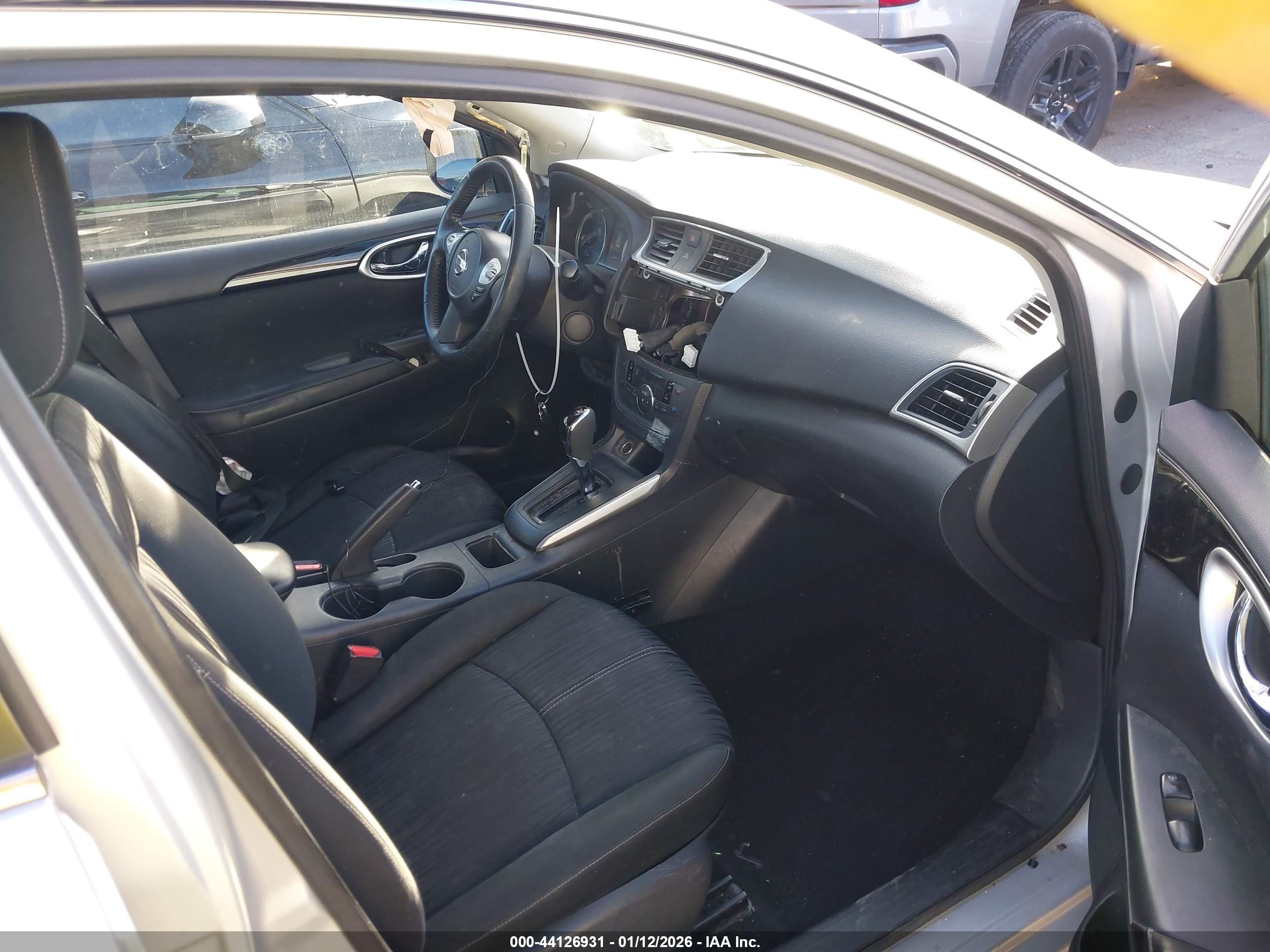 NISSAN SENTRA image 5