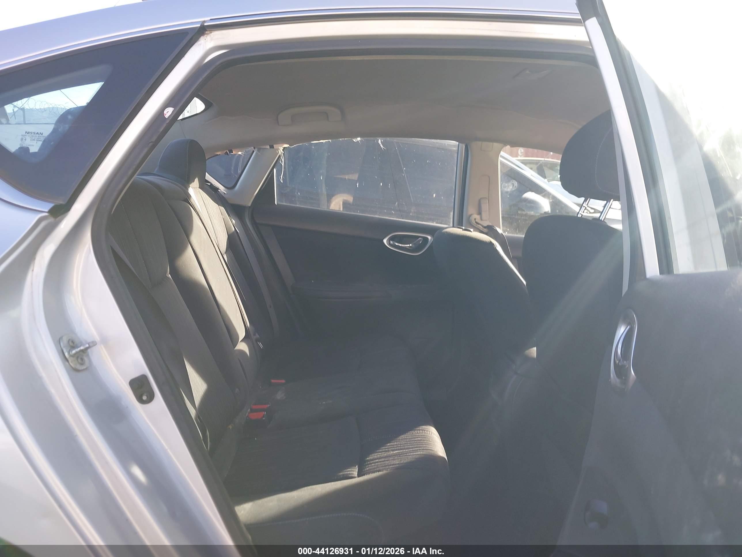 NISSAN SENTRA image 8
