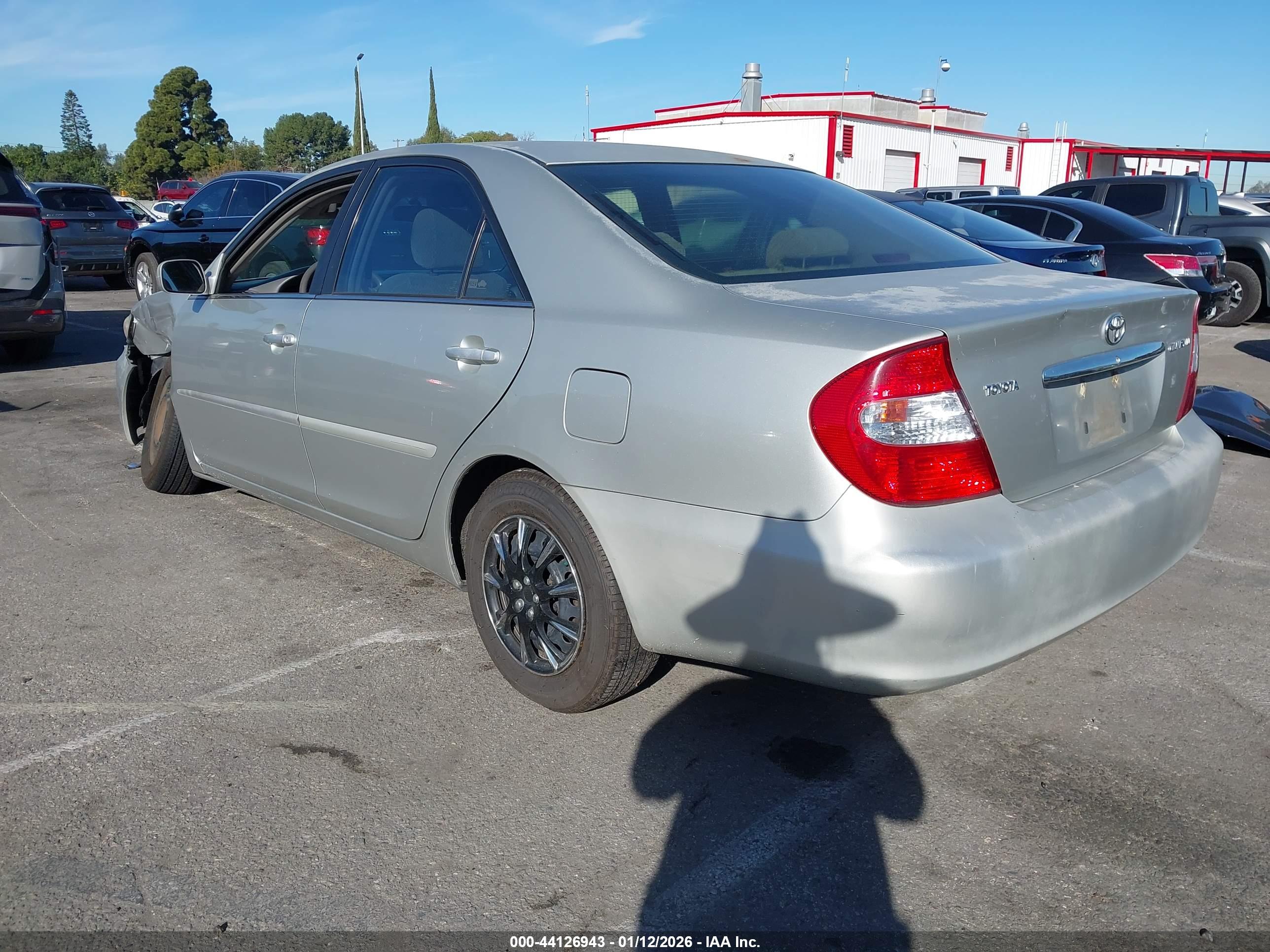 TOYOTA CAMRY image 3