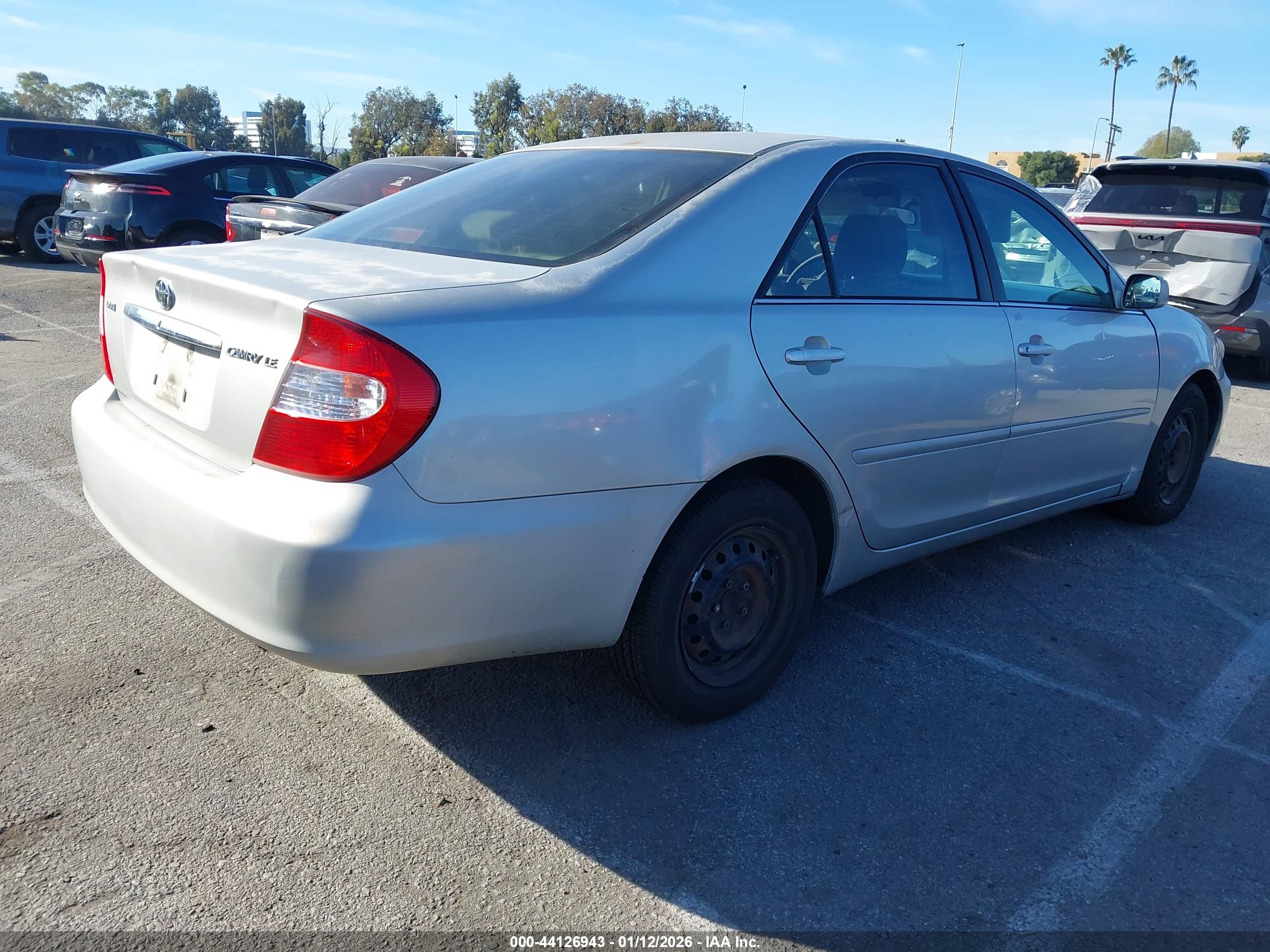 TOYOTA CAMRY image 4