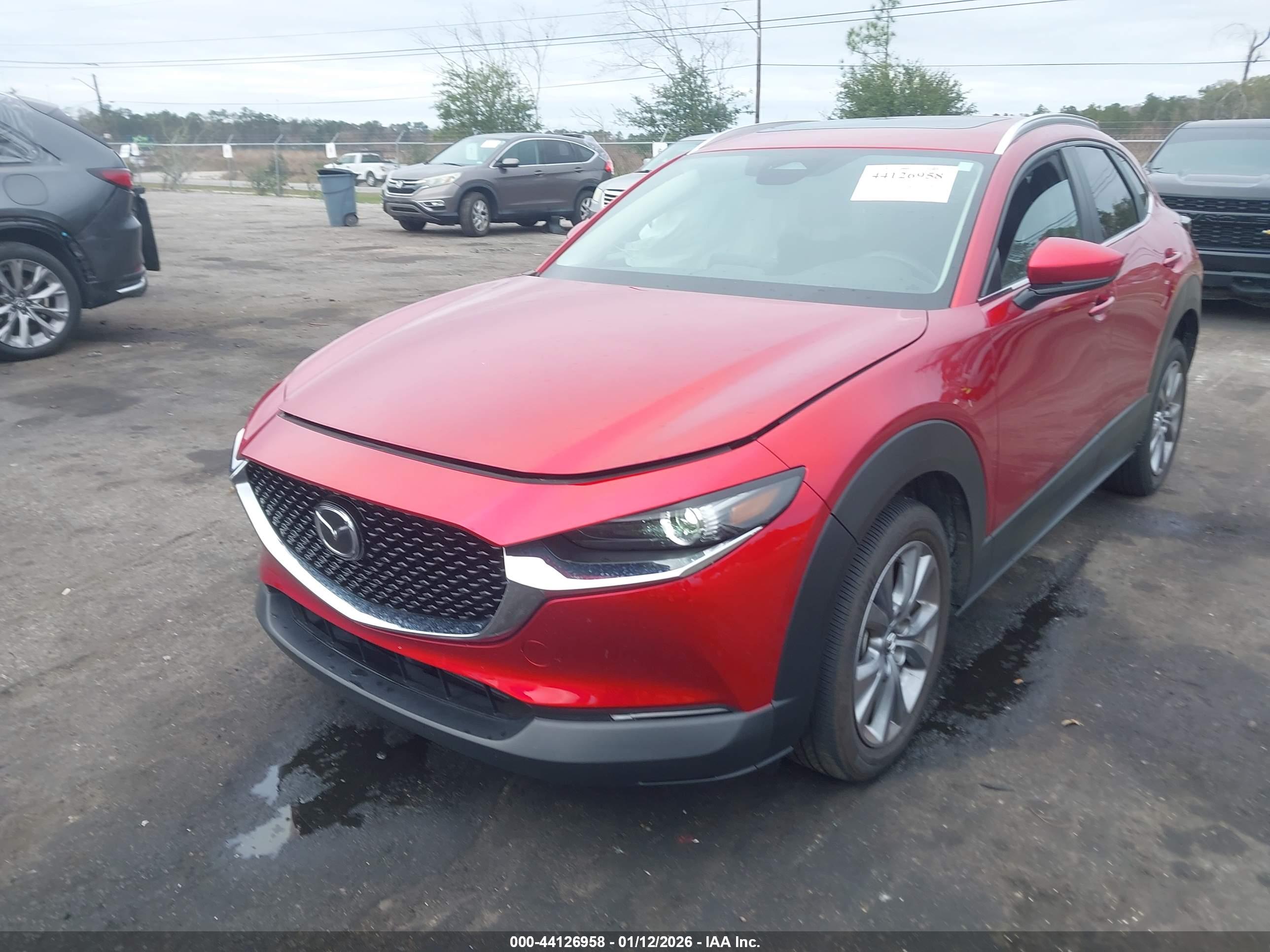 MAZDA CX-30 image 2