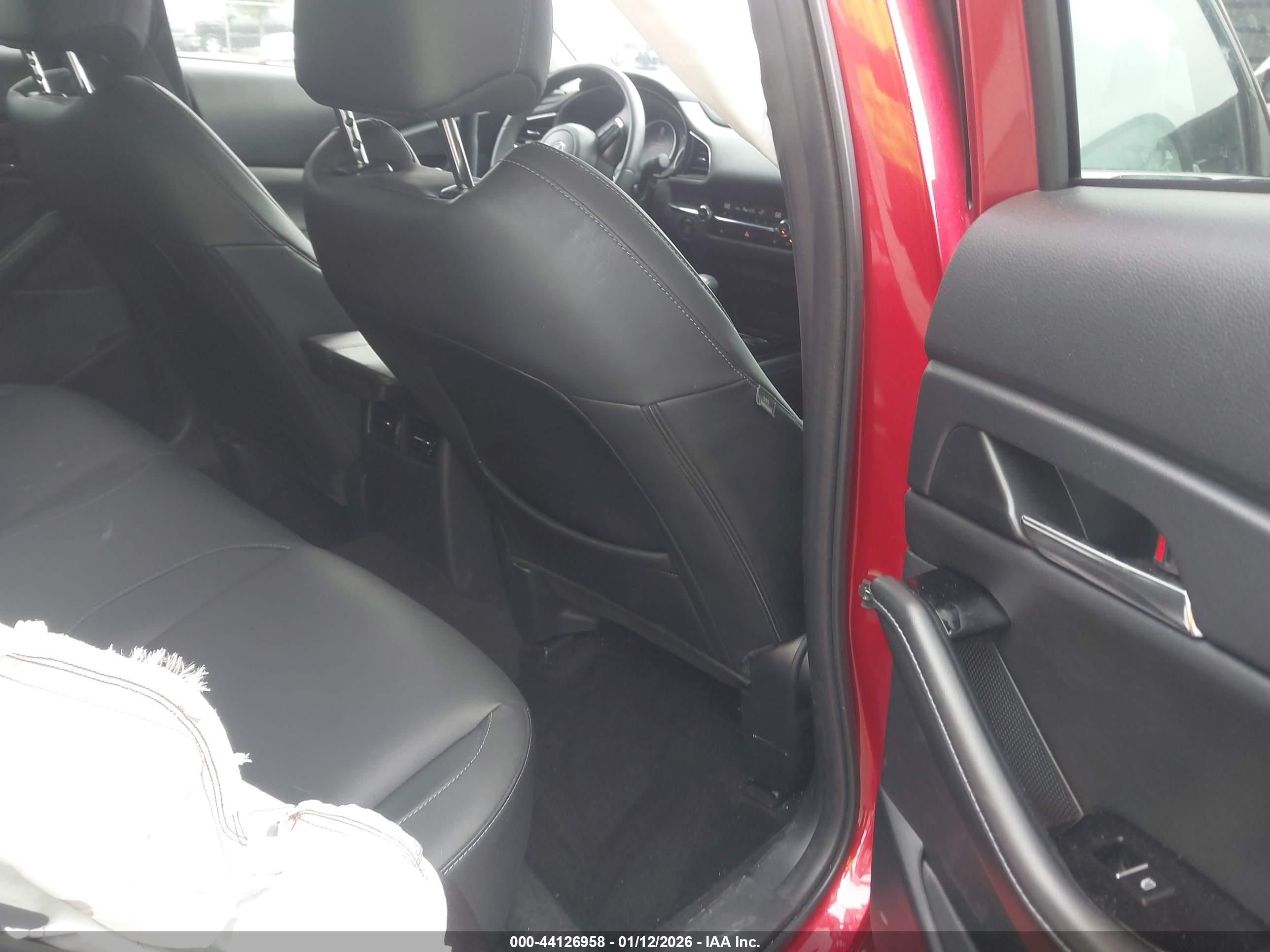 MAZDA CX-30 image 8