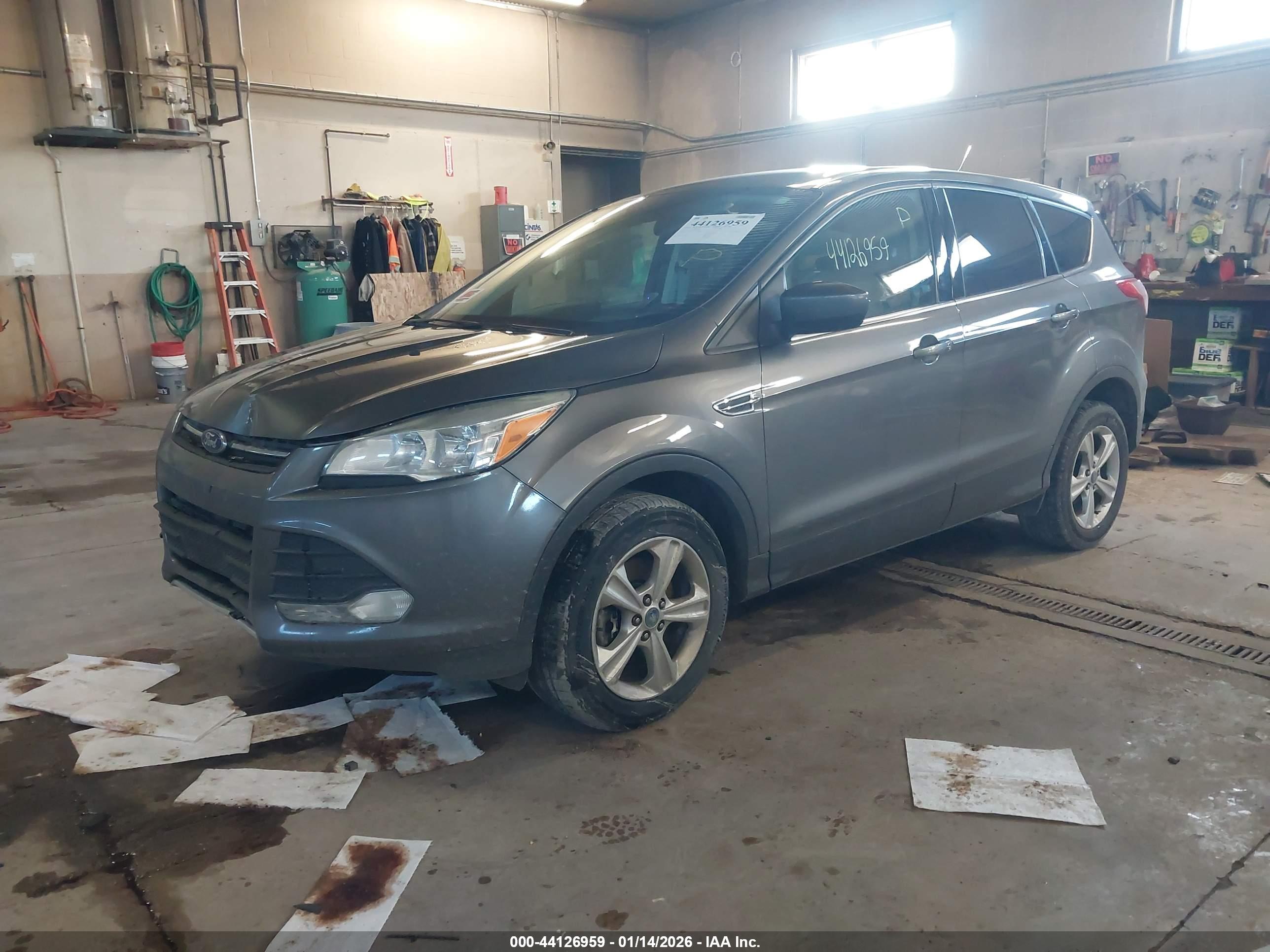 FORD ESCAPE image 2