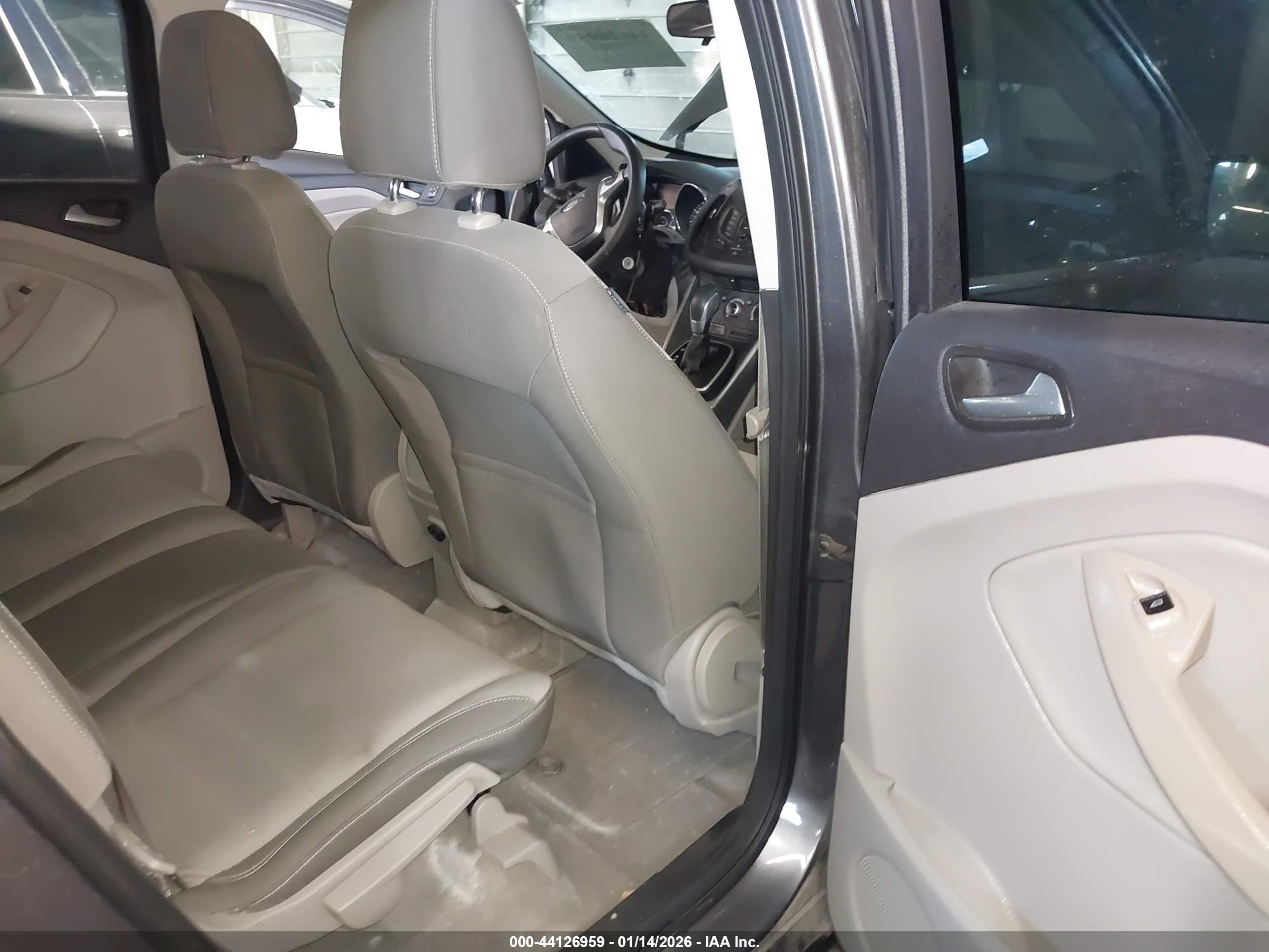FORD ESCAPE image 8