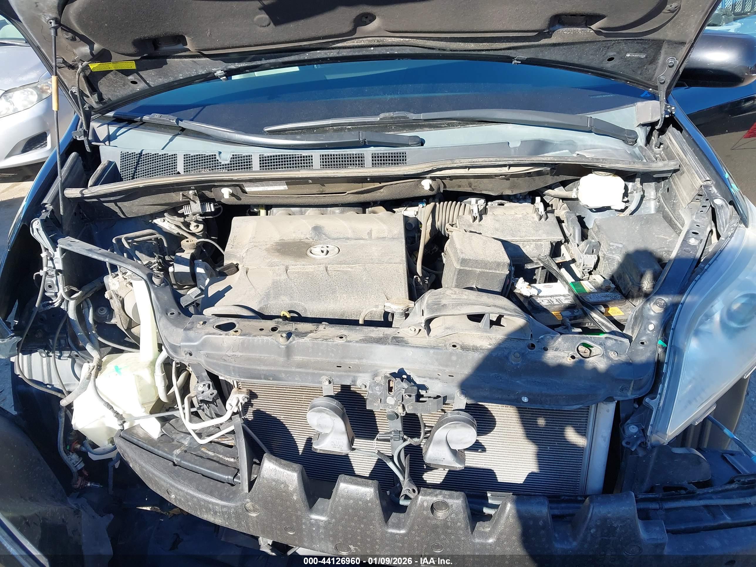 TOYOTA SIENNA image 10