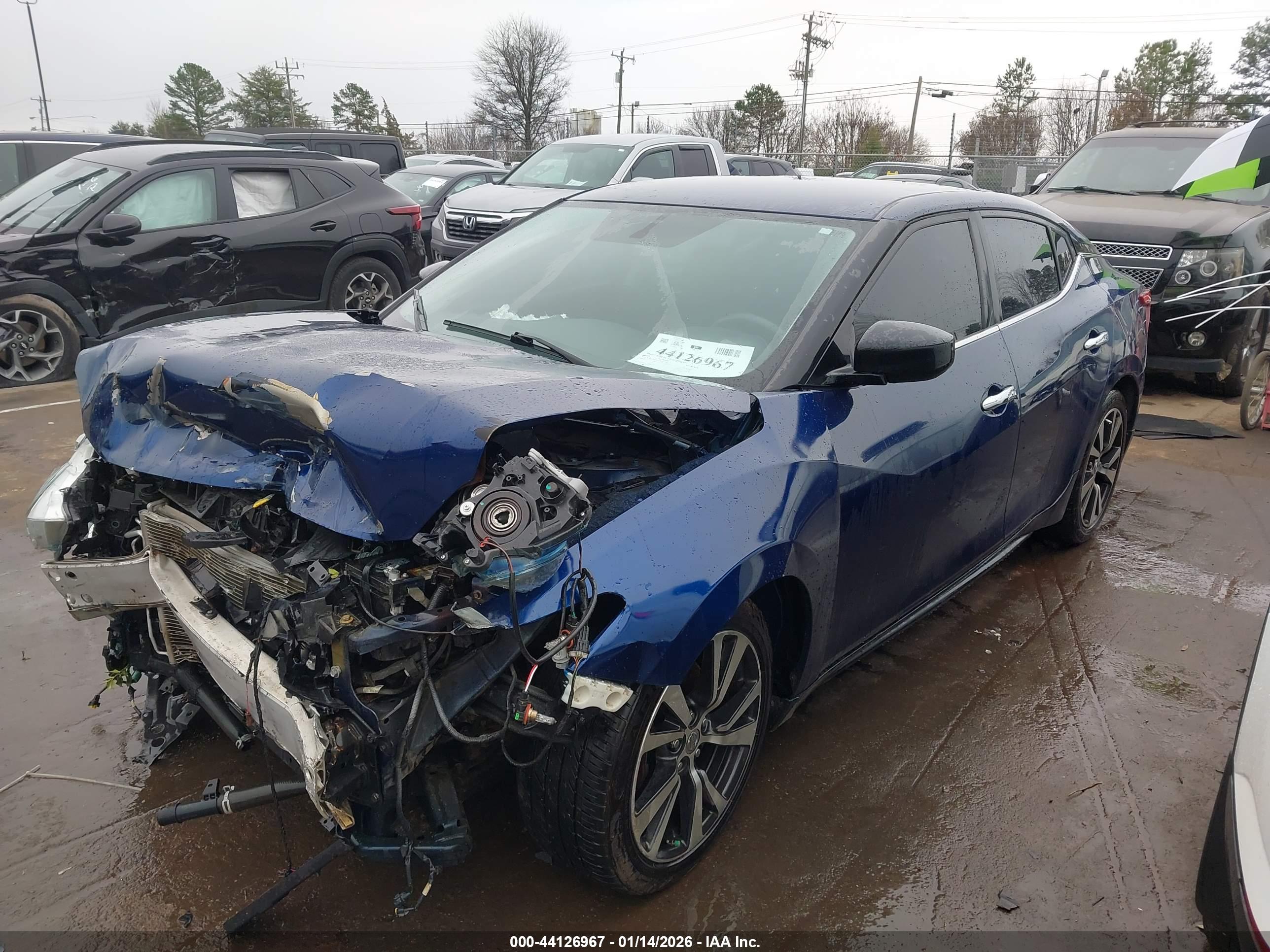 NISSAN MAXIMA image 2