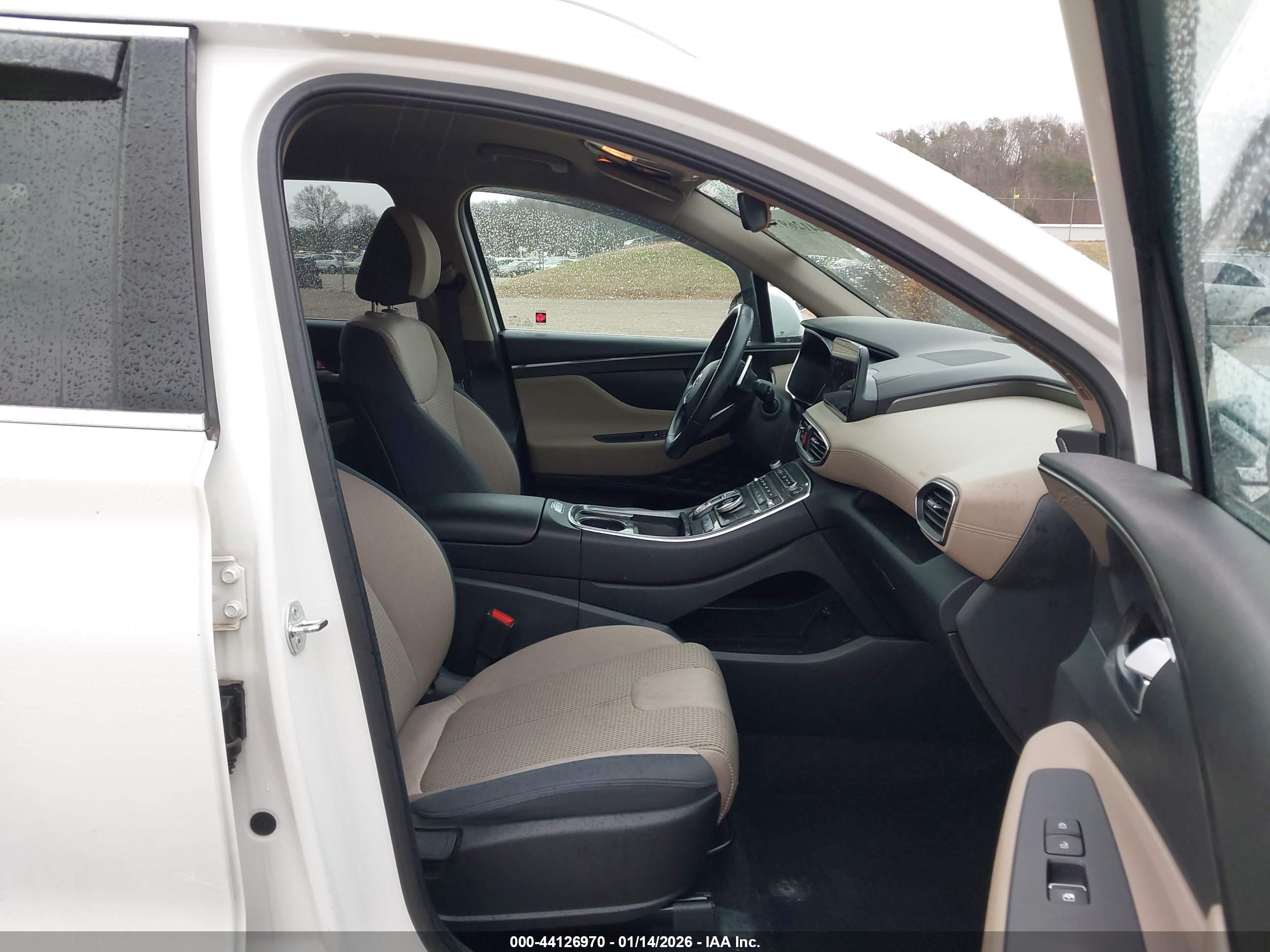 HYUNDAI SANTA image 5