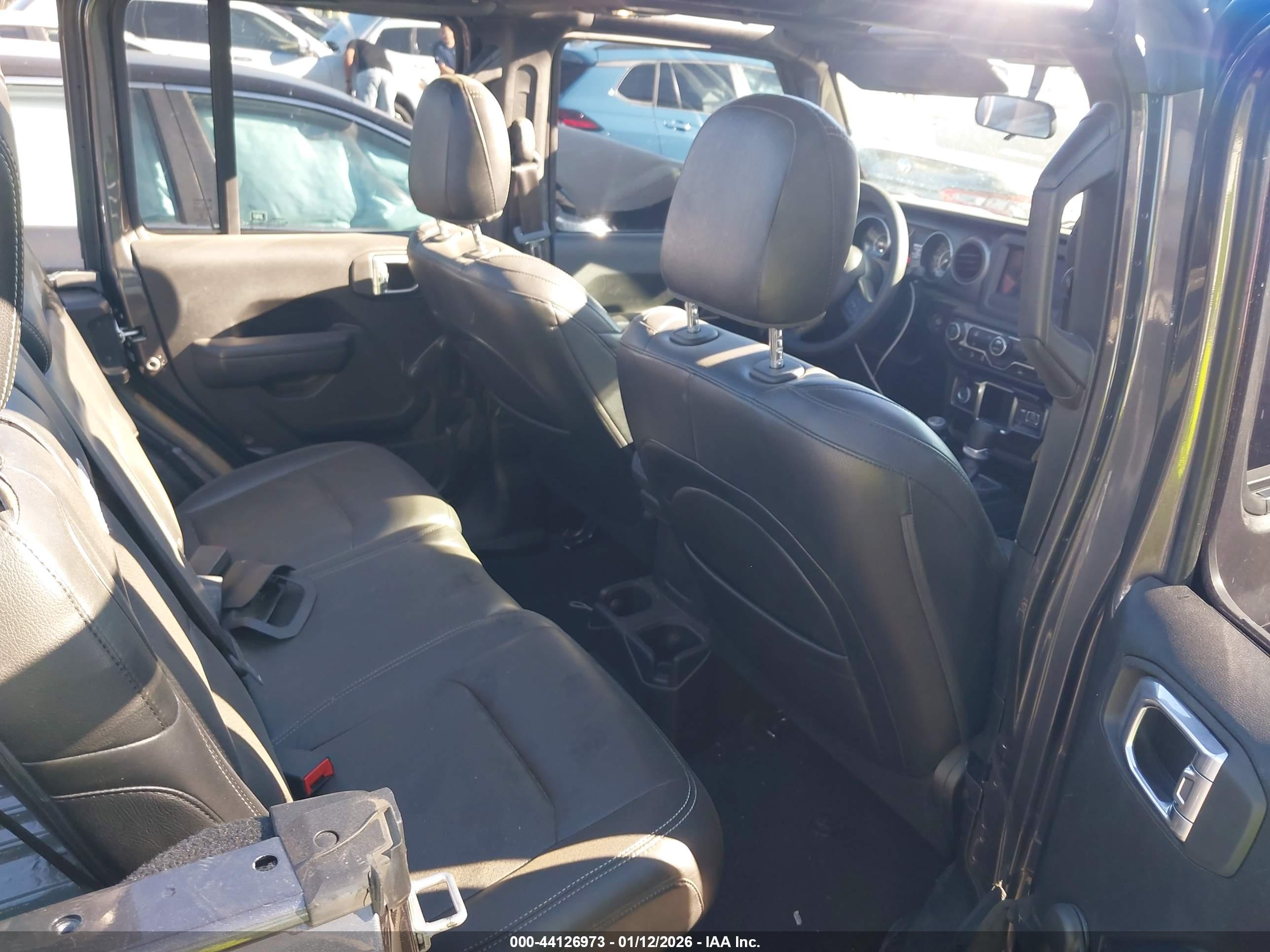 JEEP WRANGLER image 8