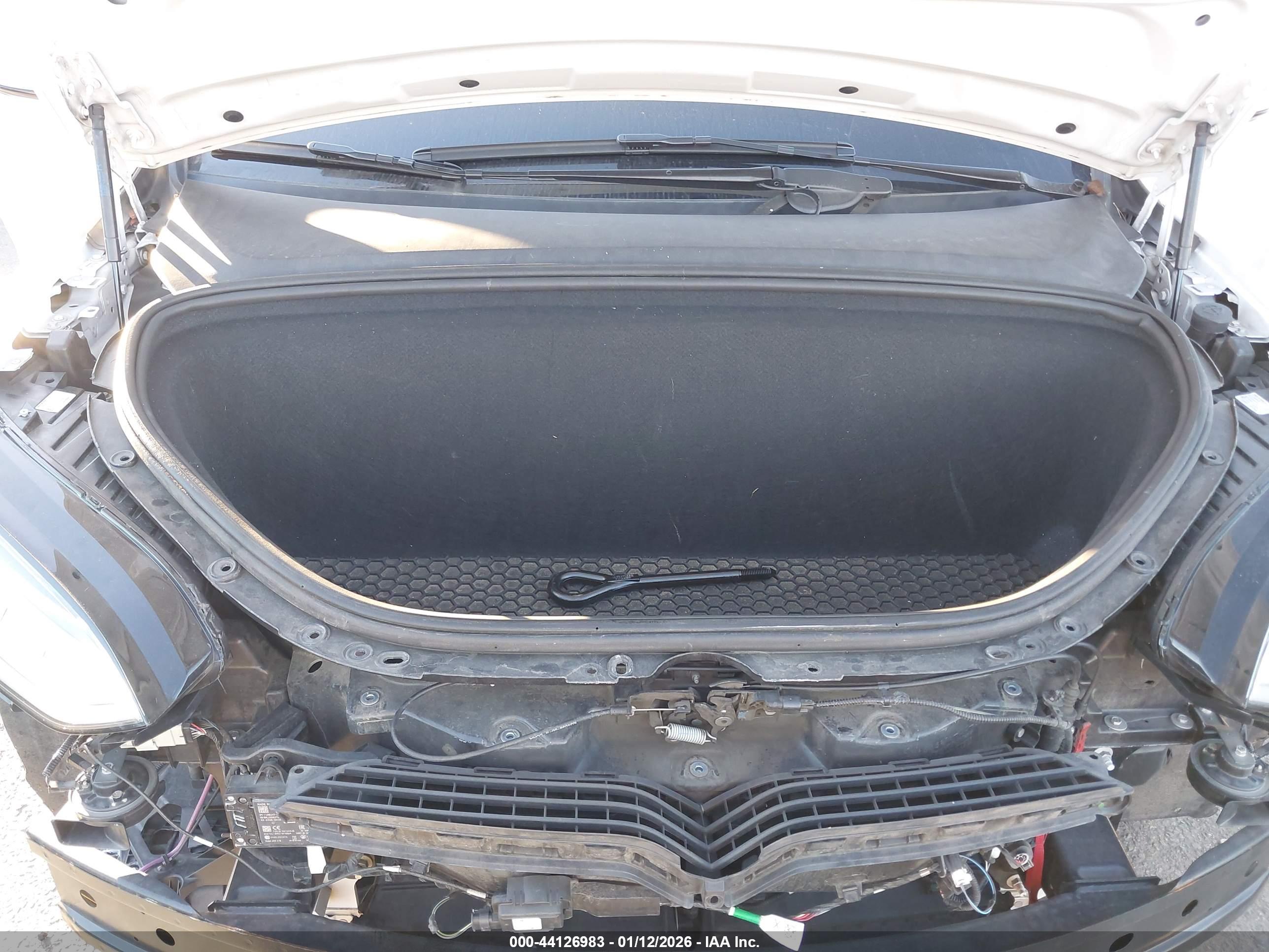 TESLA MODEL image 10