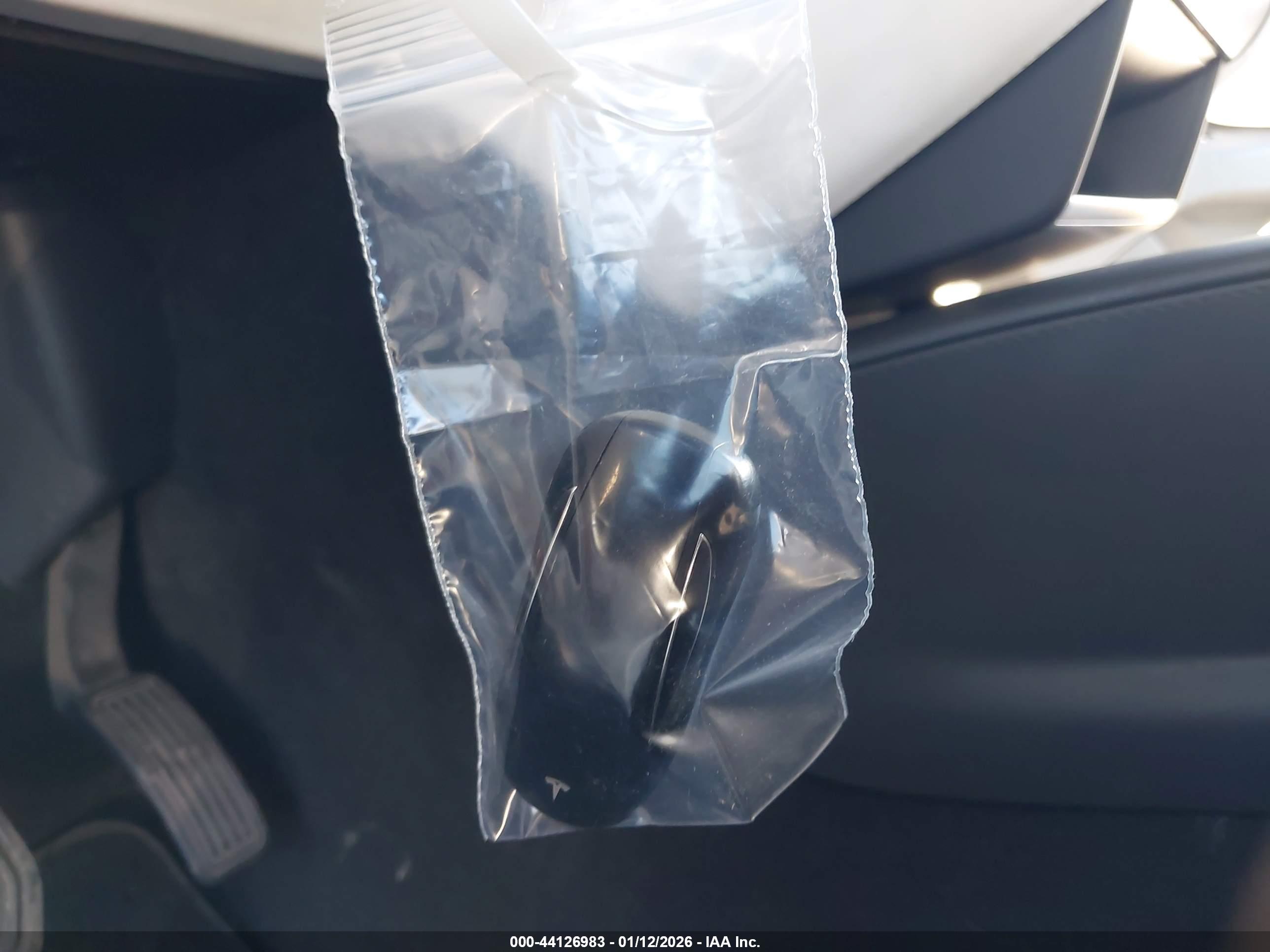 TESLA MODEL image 11