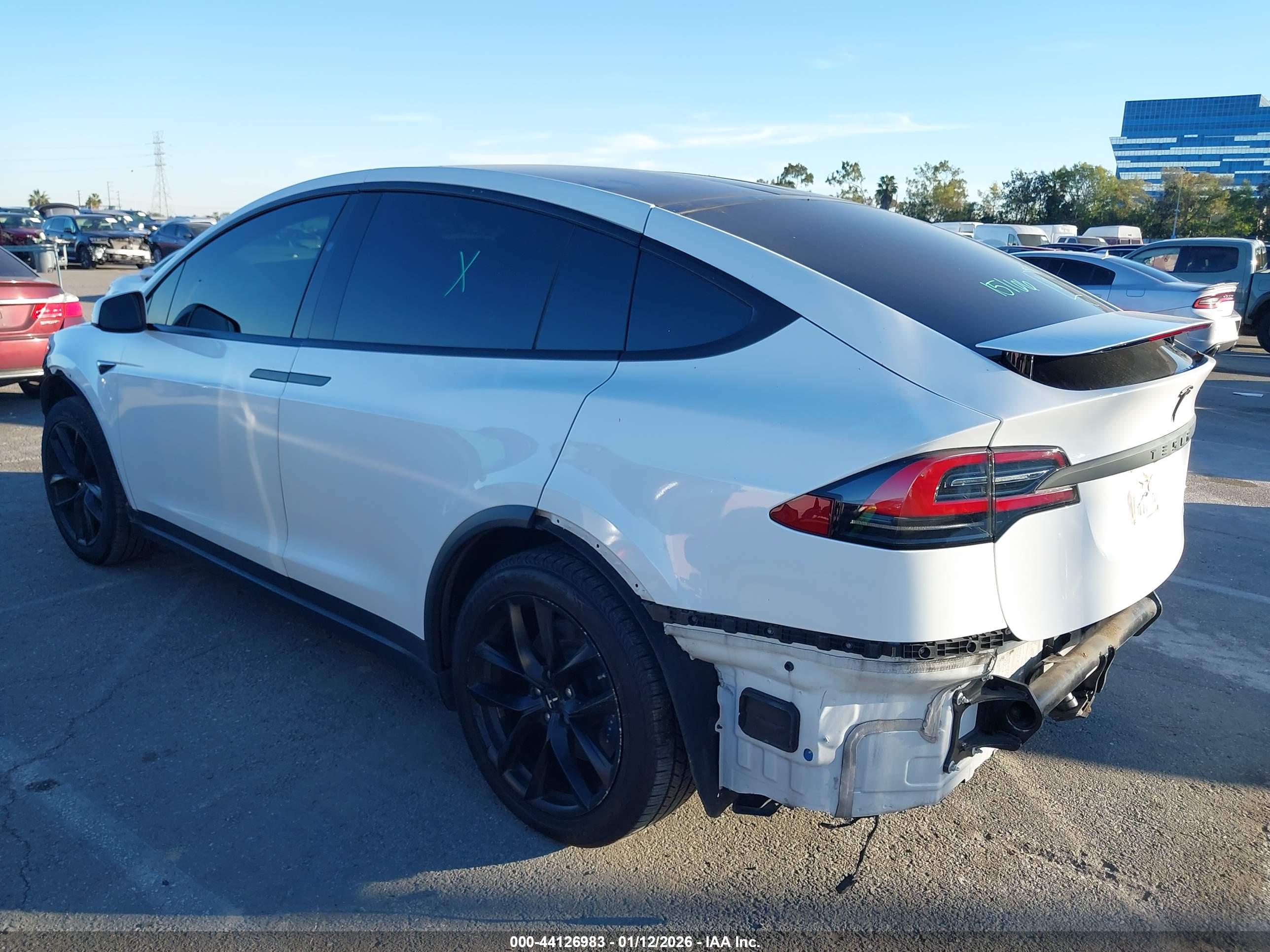 TESLA MODEL image 3