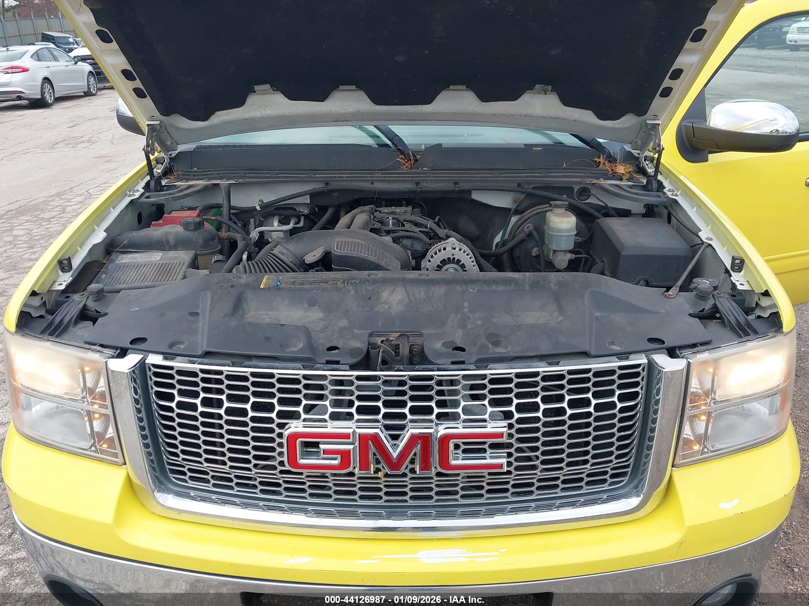 GMC SIERRA image 10