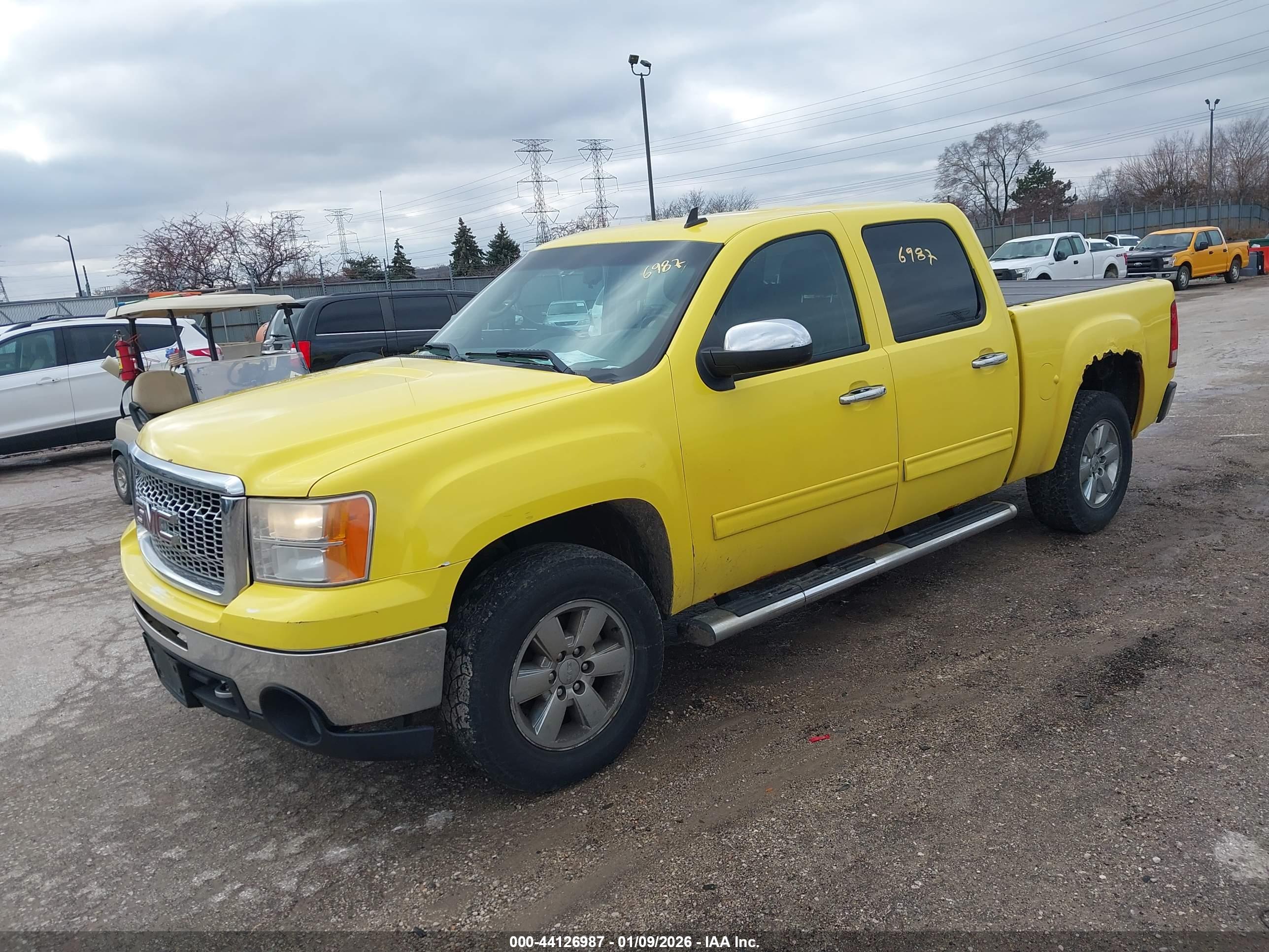 GMC SIERRA image 2