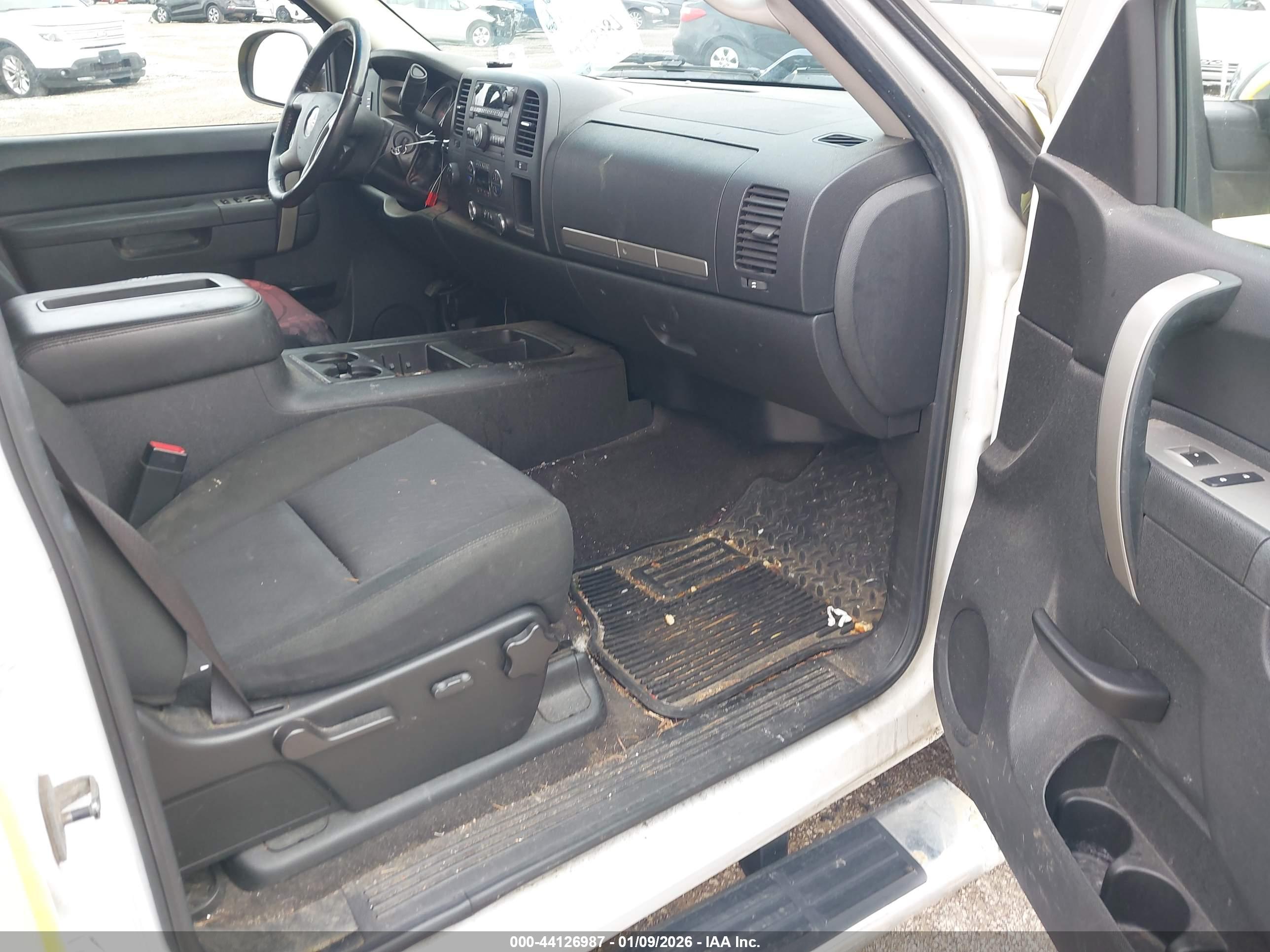 GMC SIERRA image 5