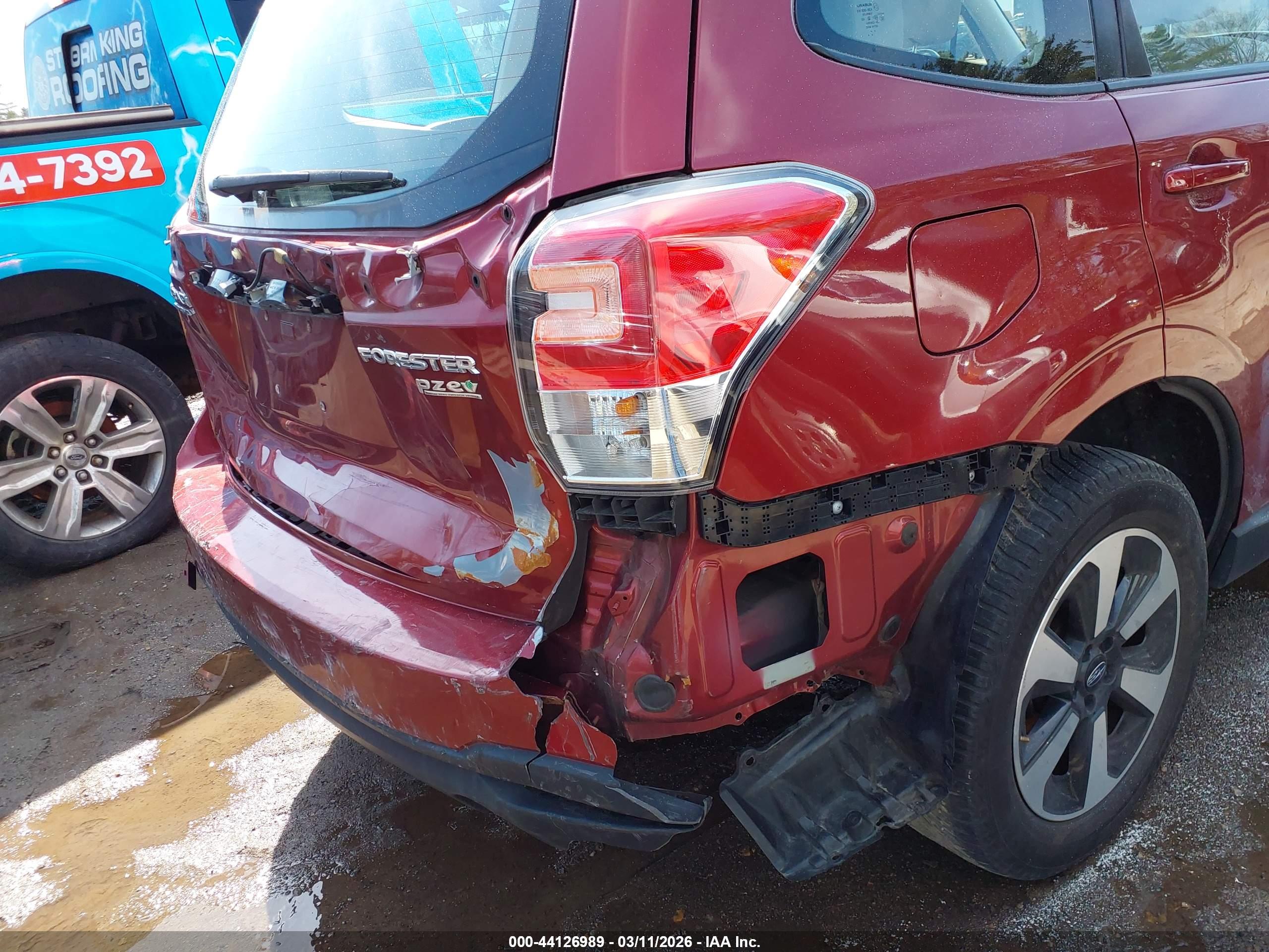 SUBARU FORESTER image 6