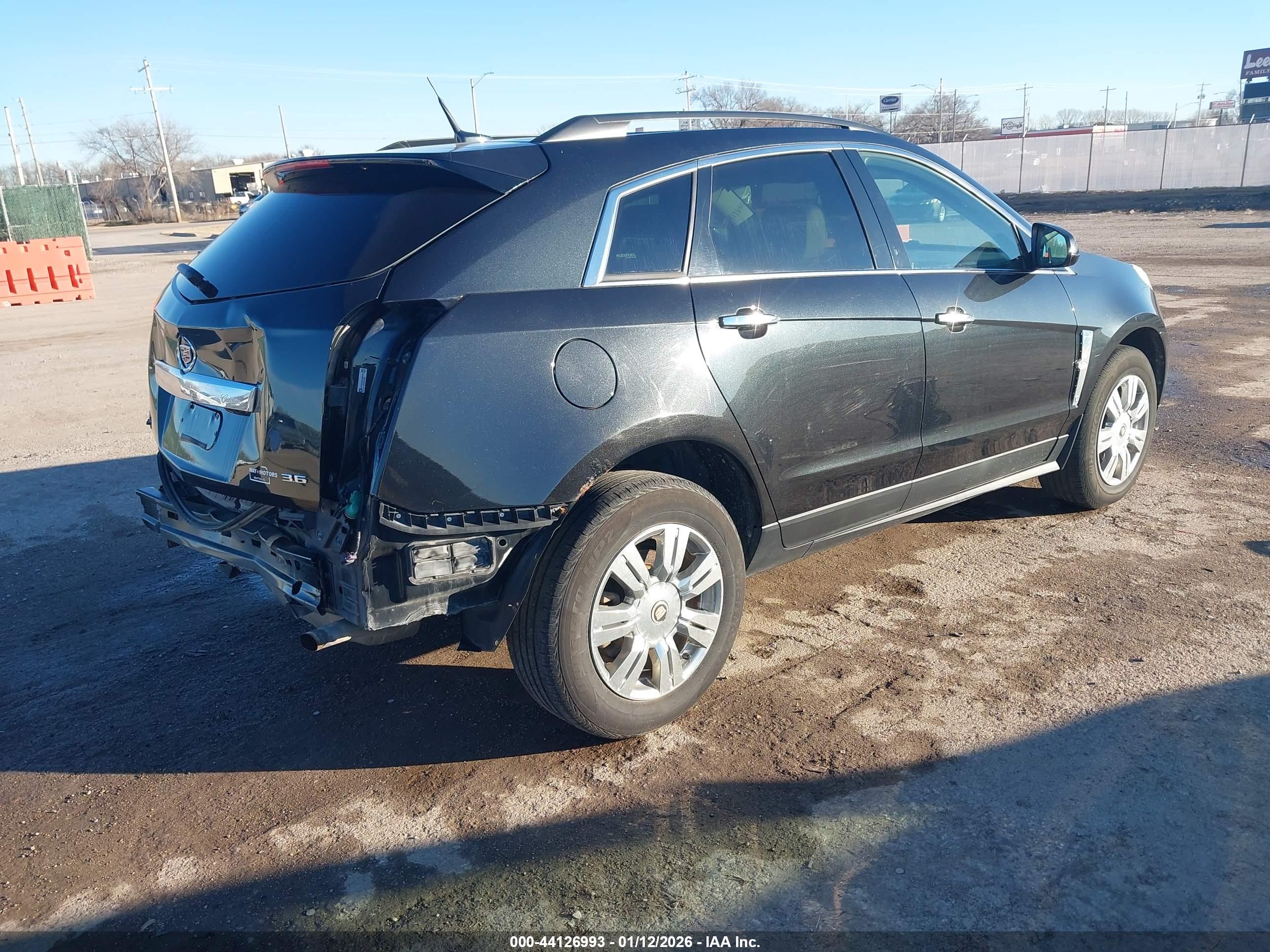 CADILLAC SRX image 4