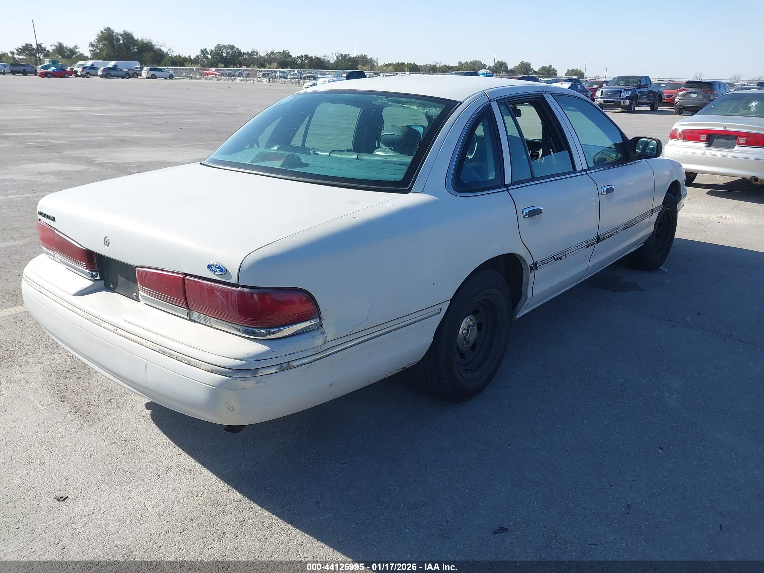 FORD CROWN image 4
