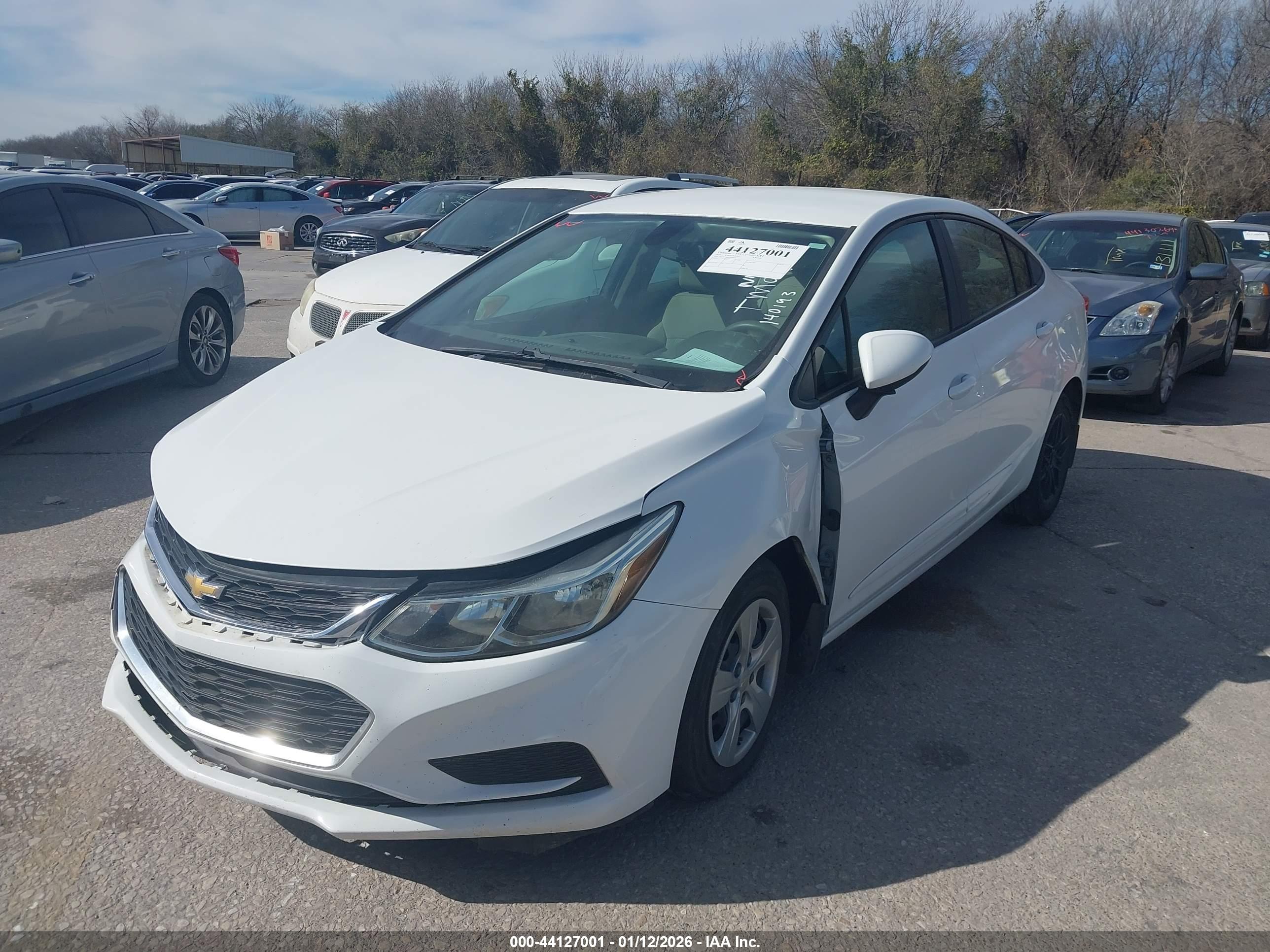 CHEVROLET CRUZE image 2