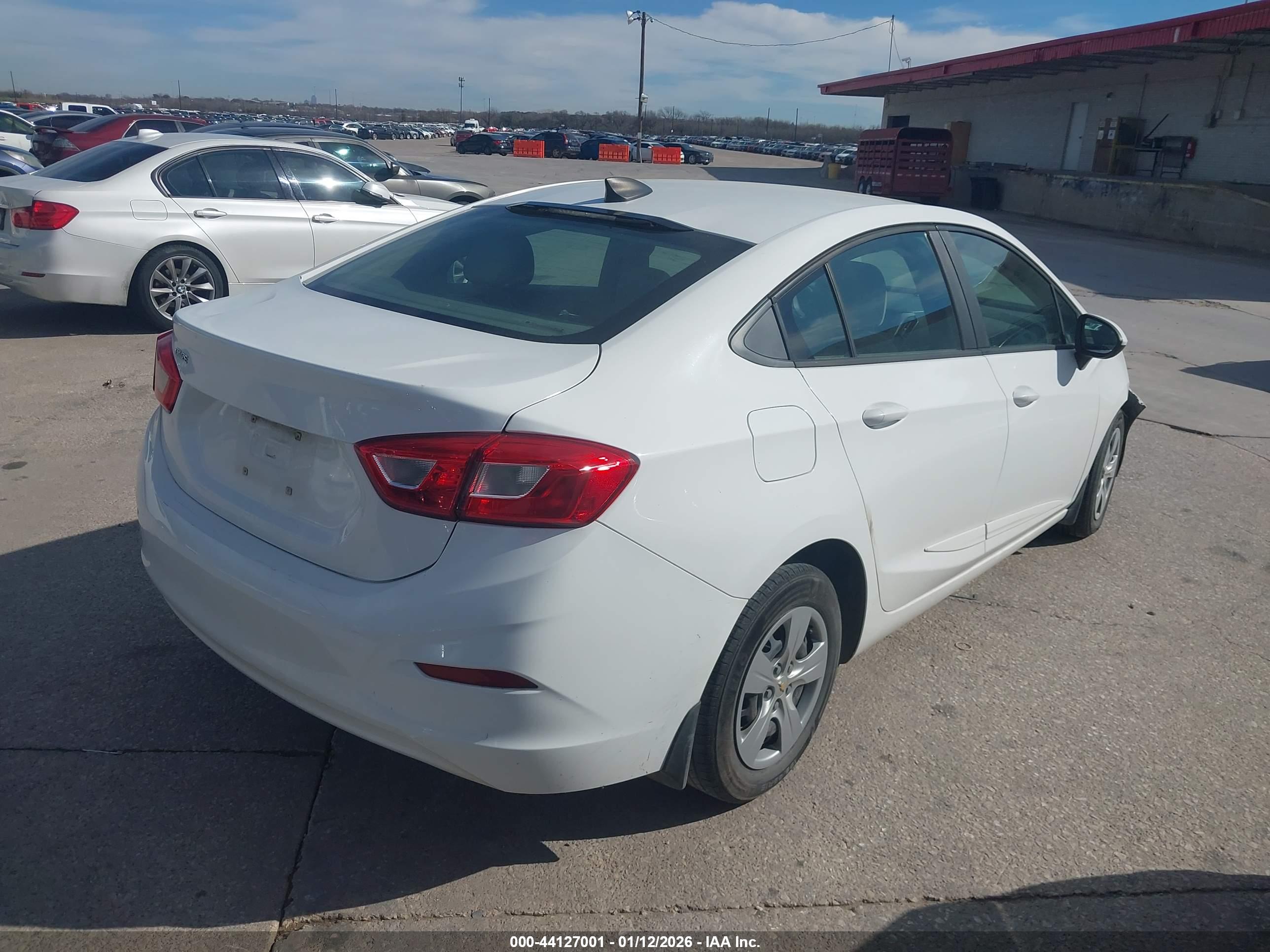 CHEVROLET CRUZE image 4