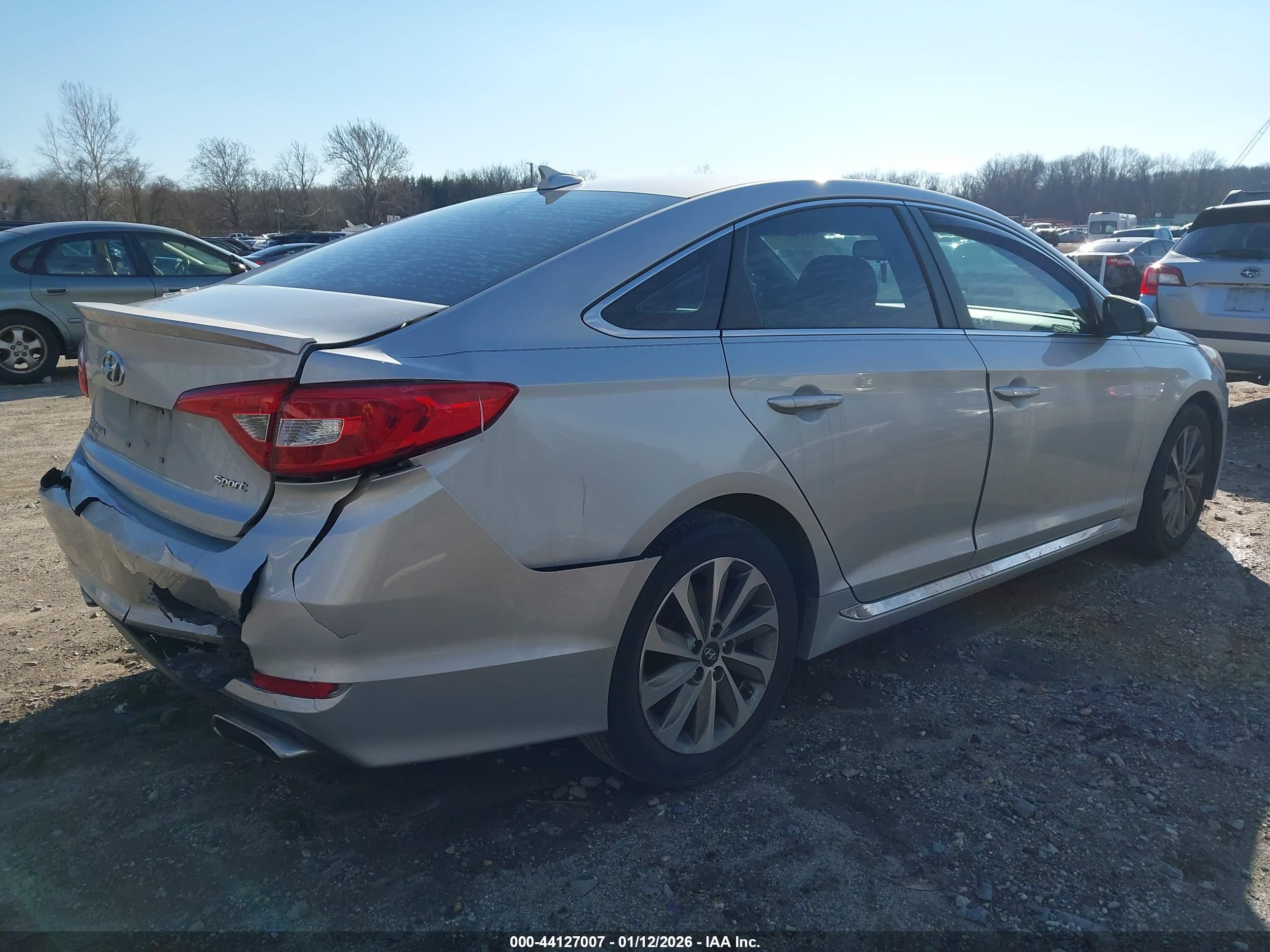HYUNDAI SONATA image 4