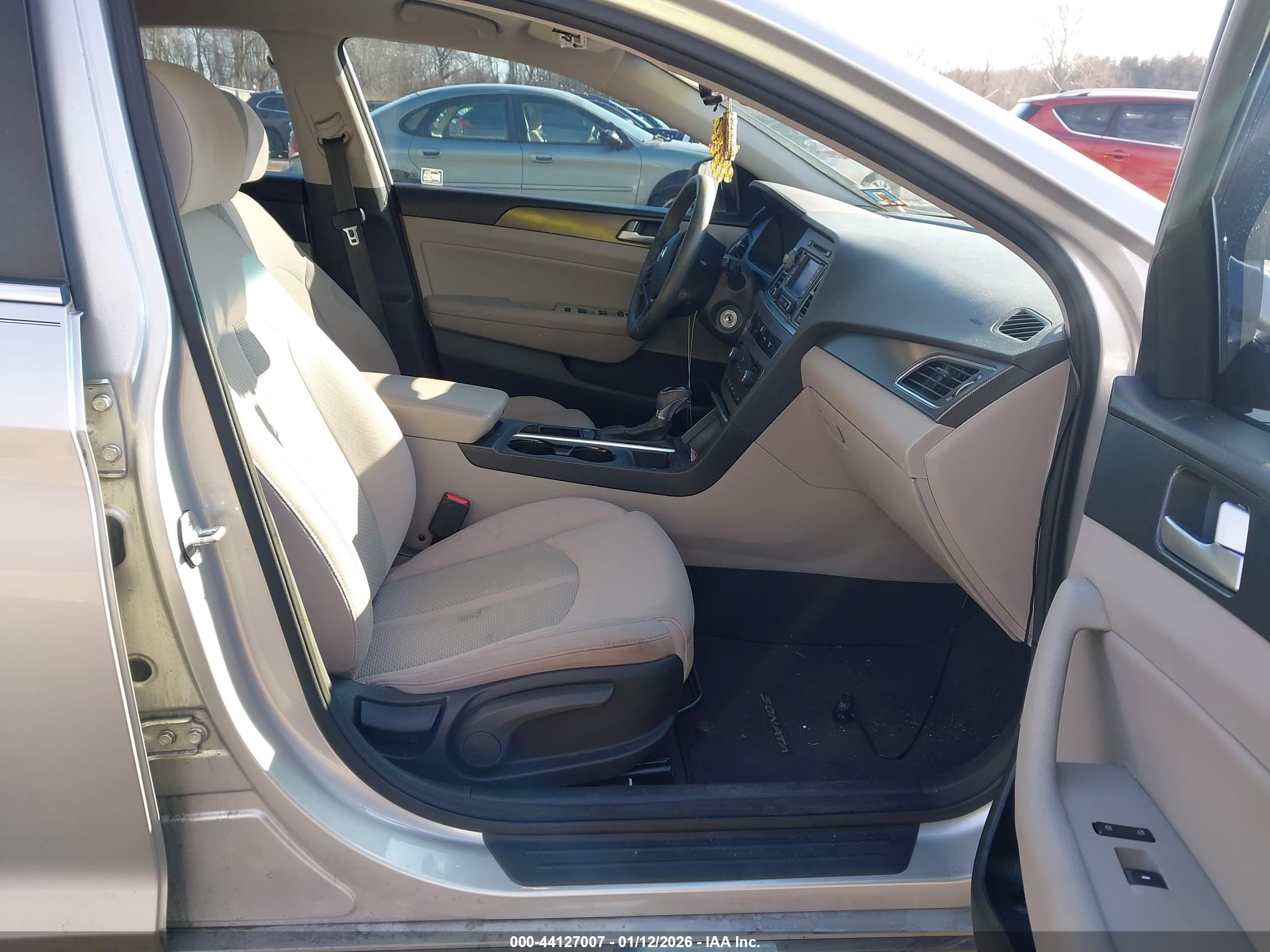 HYUNDAI SONATA image 5