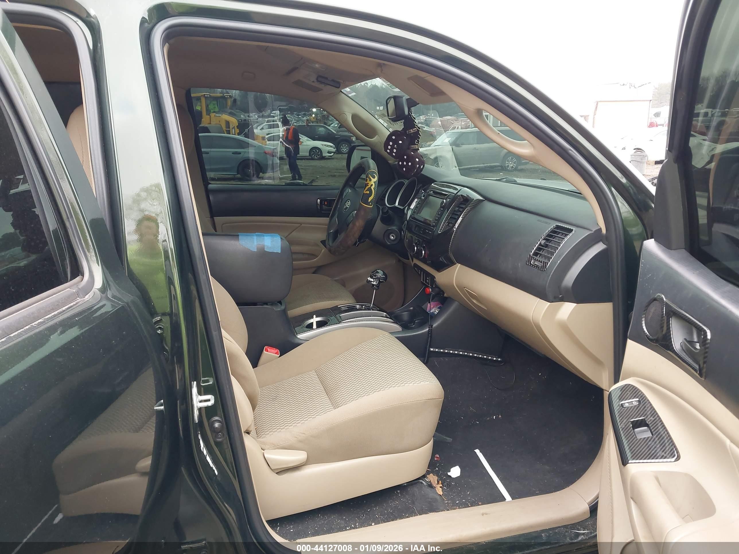 TOYOTA TACOMA image 5
