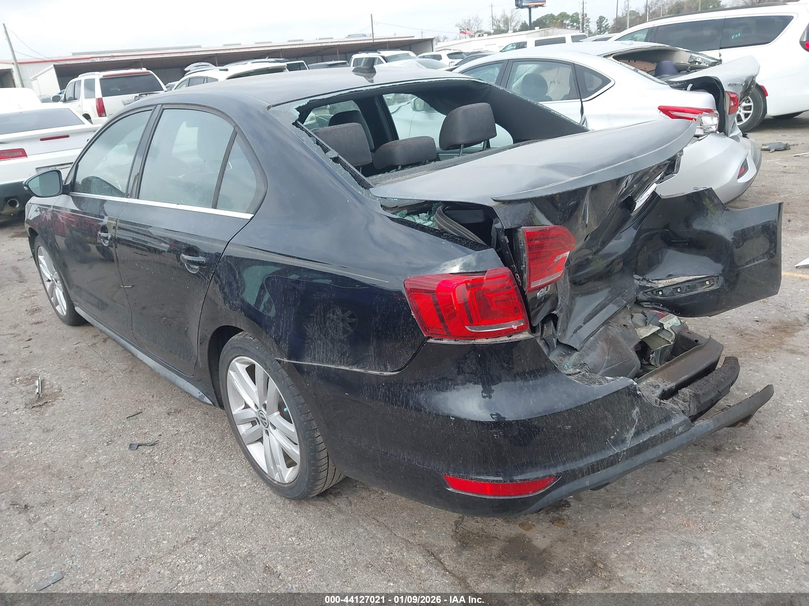 VOLKSWAGEN JETTA image 3