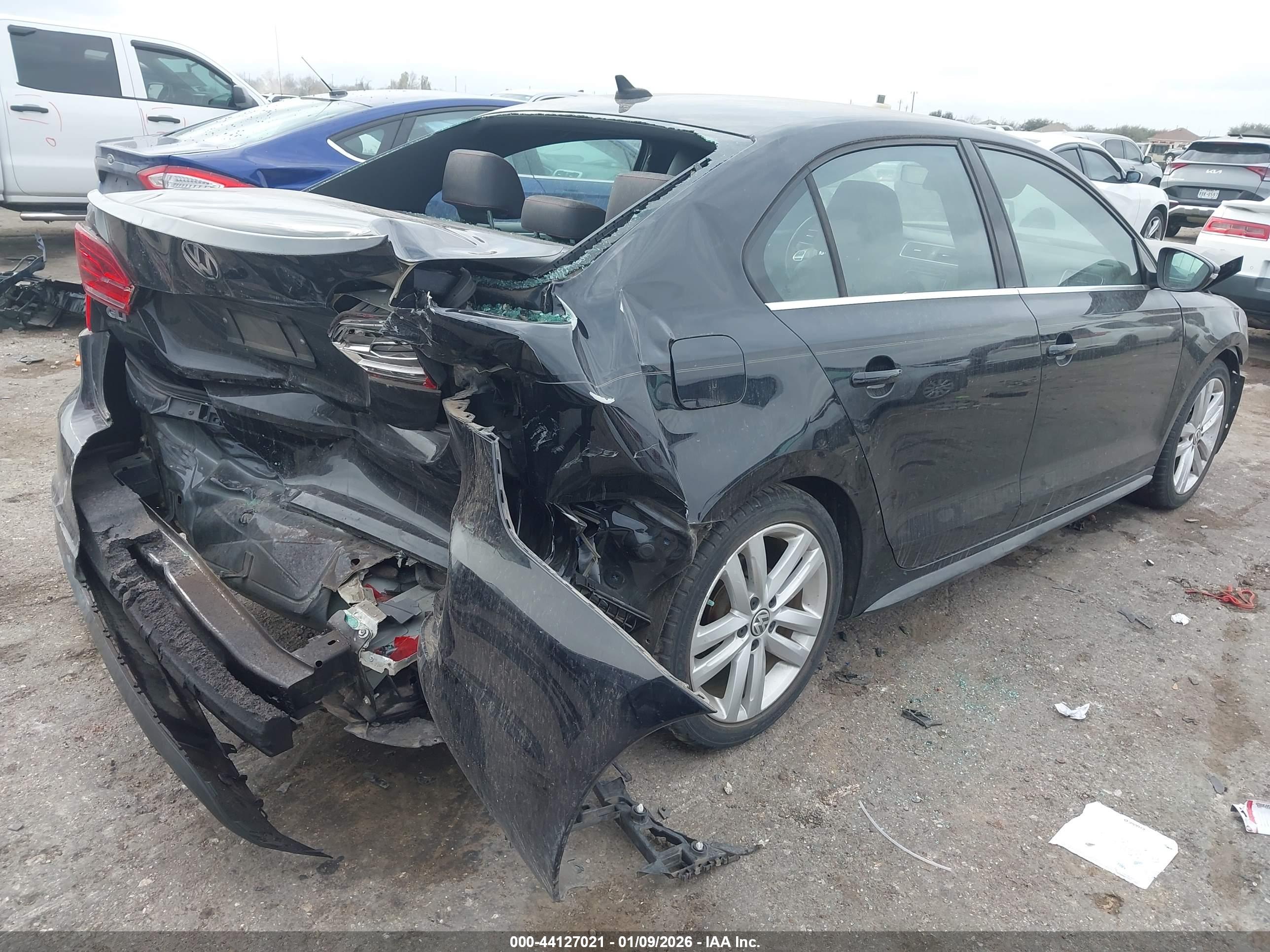 VOLKSWAGEN JETTA image 4